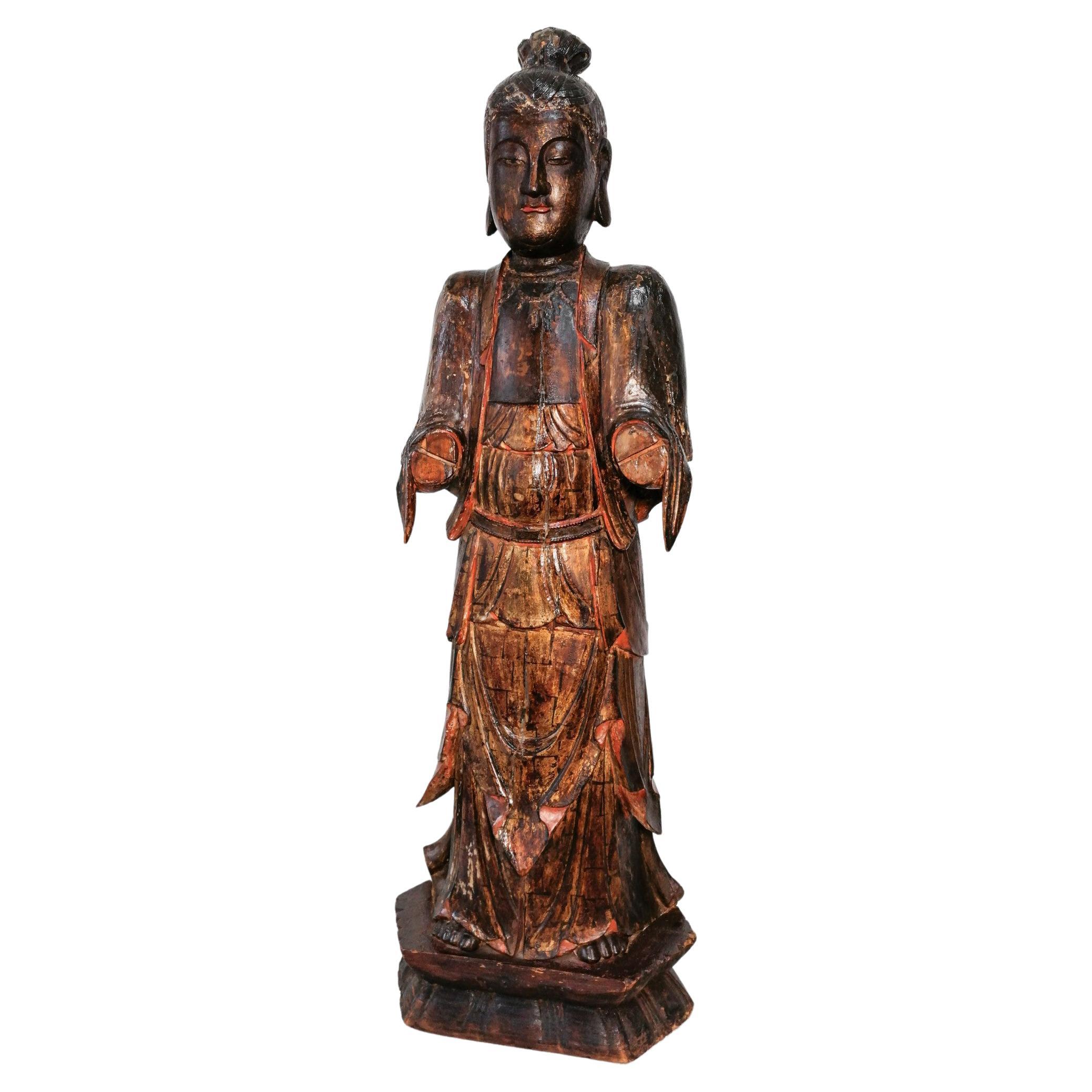 Ancient Wooden Sculpture of the Goddess Guan Yin, China, 17th / 18th Century