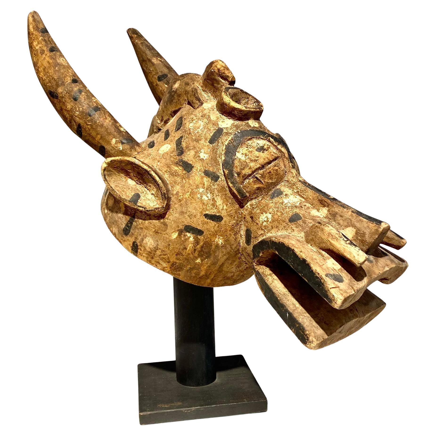 Antica maschera zoomorfa Senufo Kponyungo Poro Costa d'Avorio Inizio XX secolo / A in vendita
