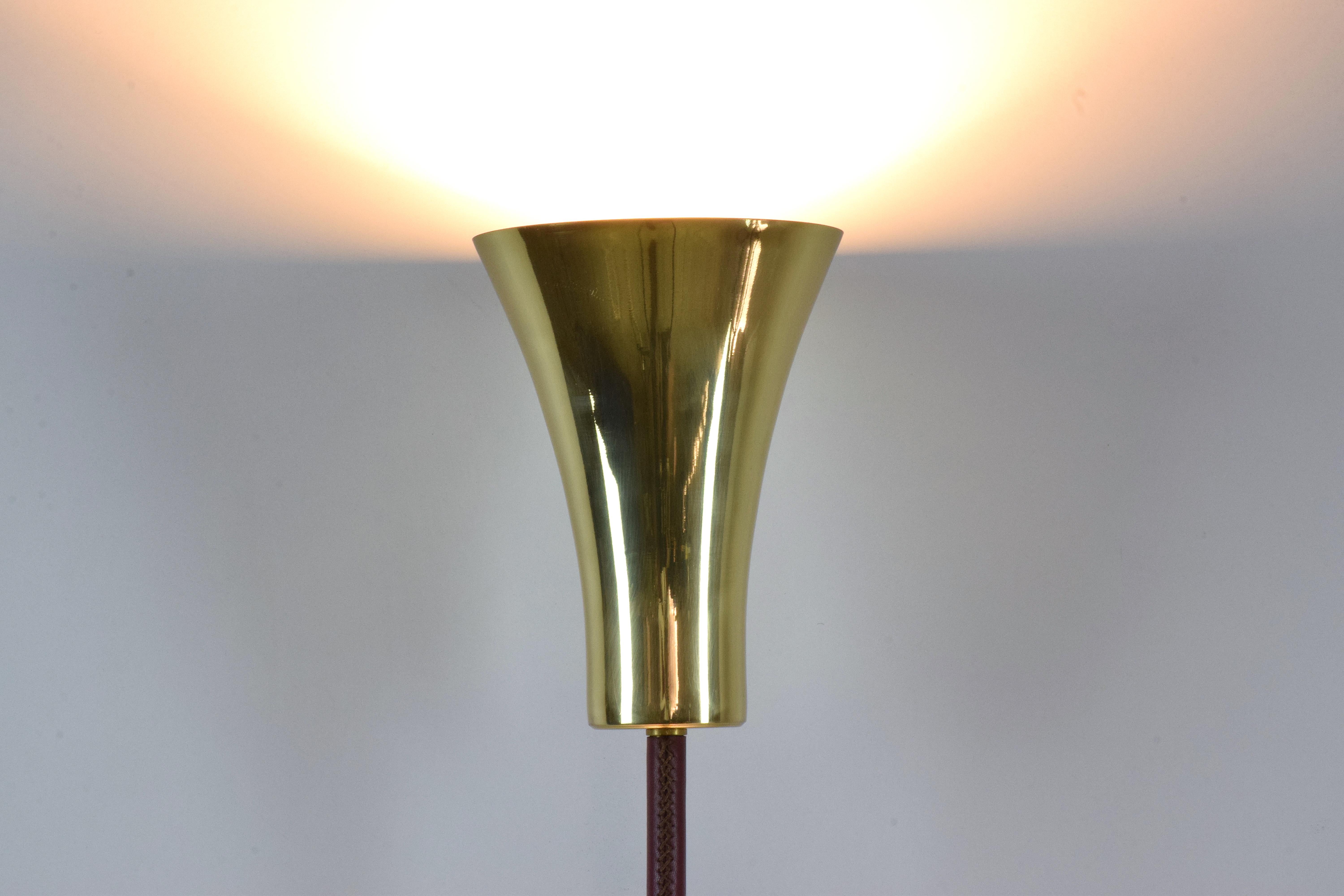 Ancora-V Contemporary Brass Wall Light, Flow Collection 5