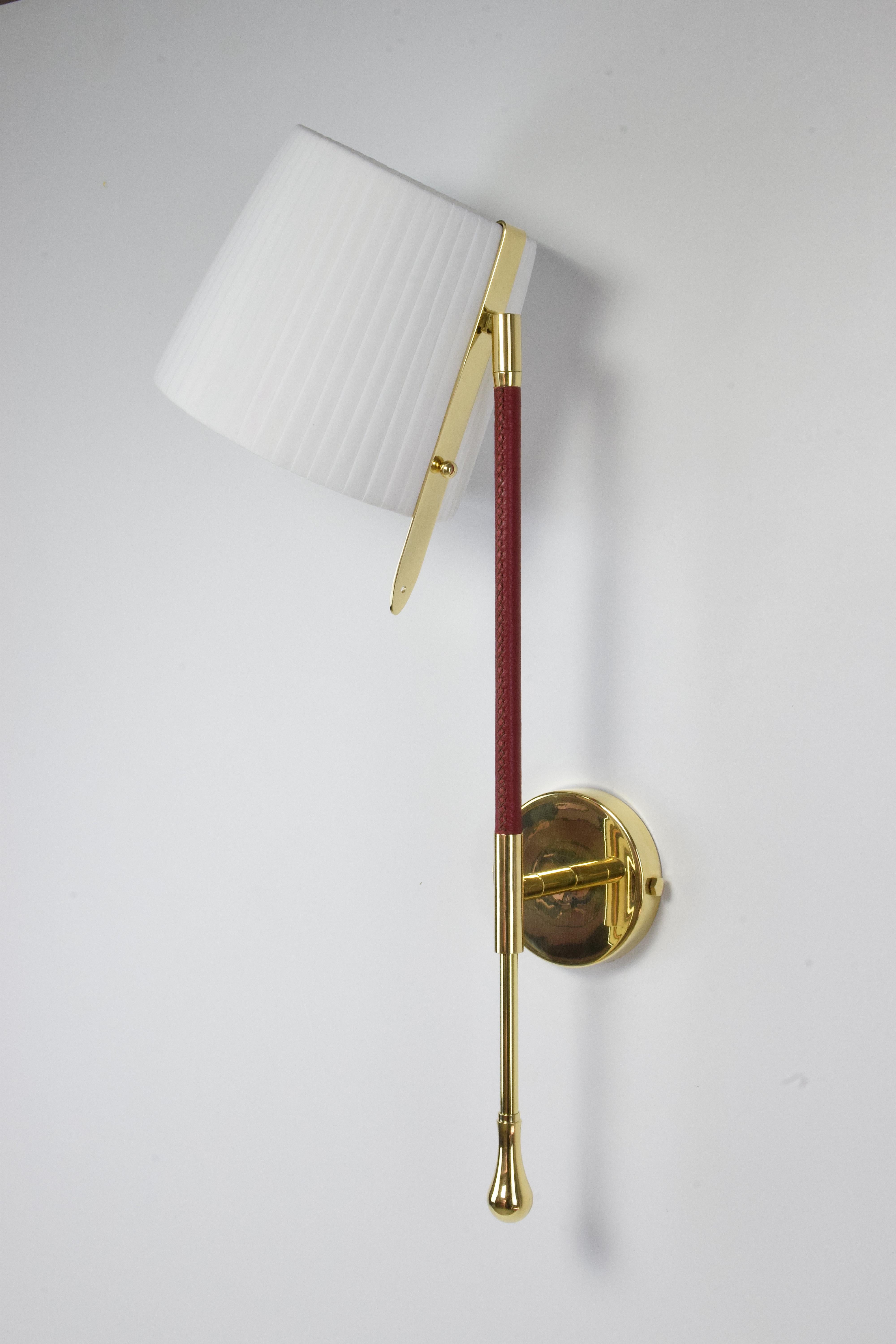 Ancora-W1 Contemporary Articulating Brass Wall Light, Flow Collection (Moderne) im Angebot