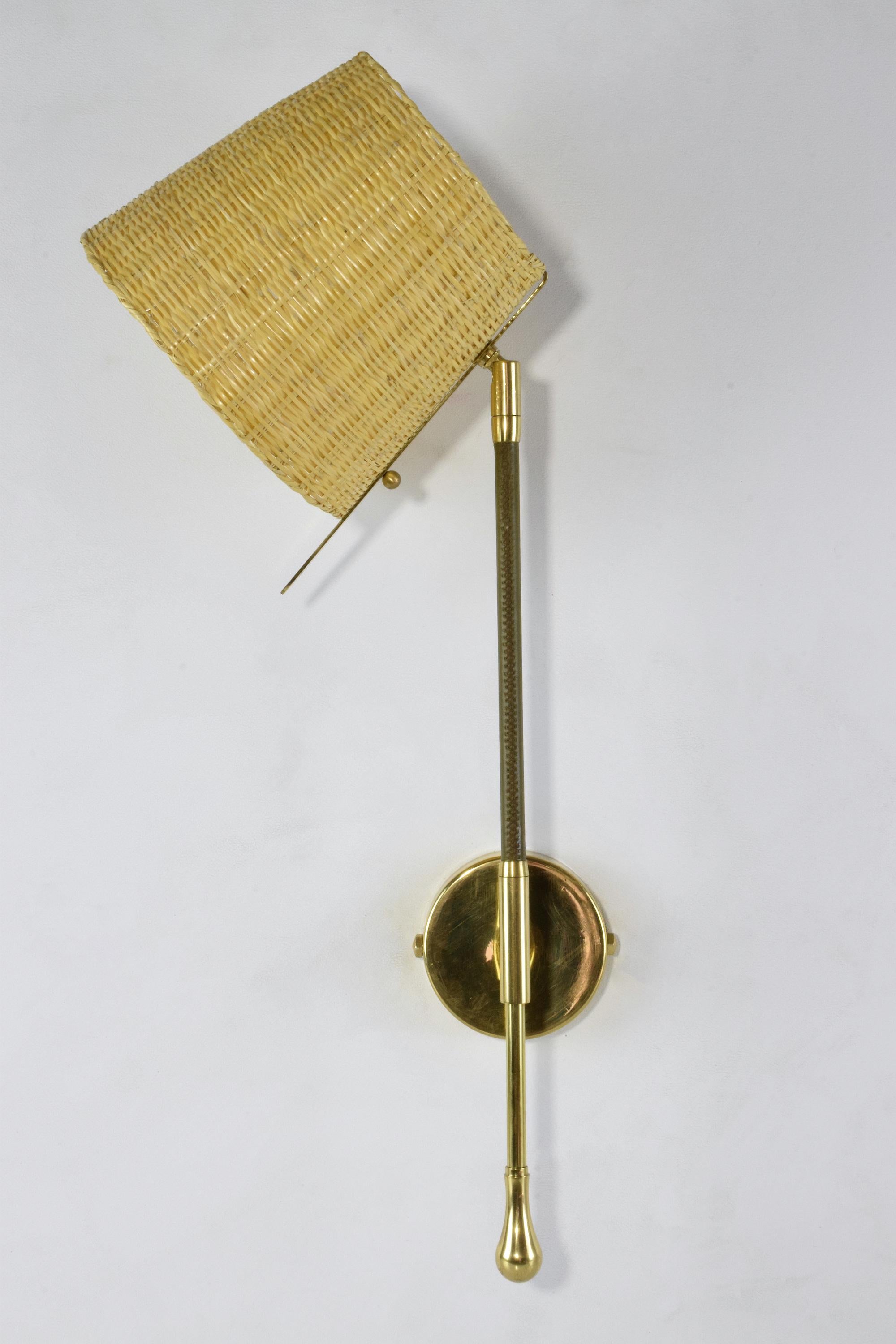 Ancora-W2 Contemporary Brass and Wicker Wall Light, Flow Collection In New Condition For Sale In Paris, FR