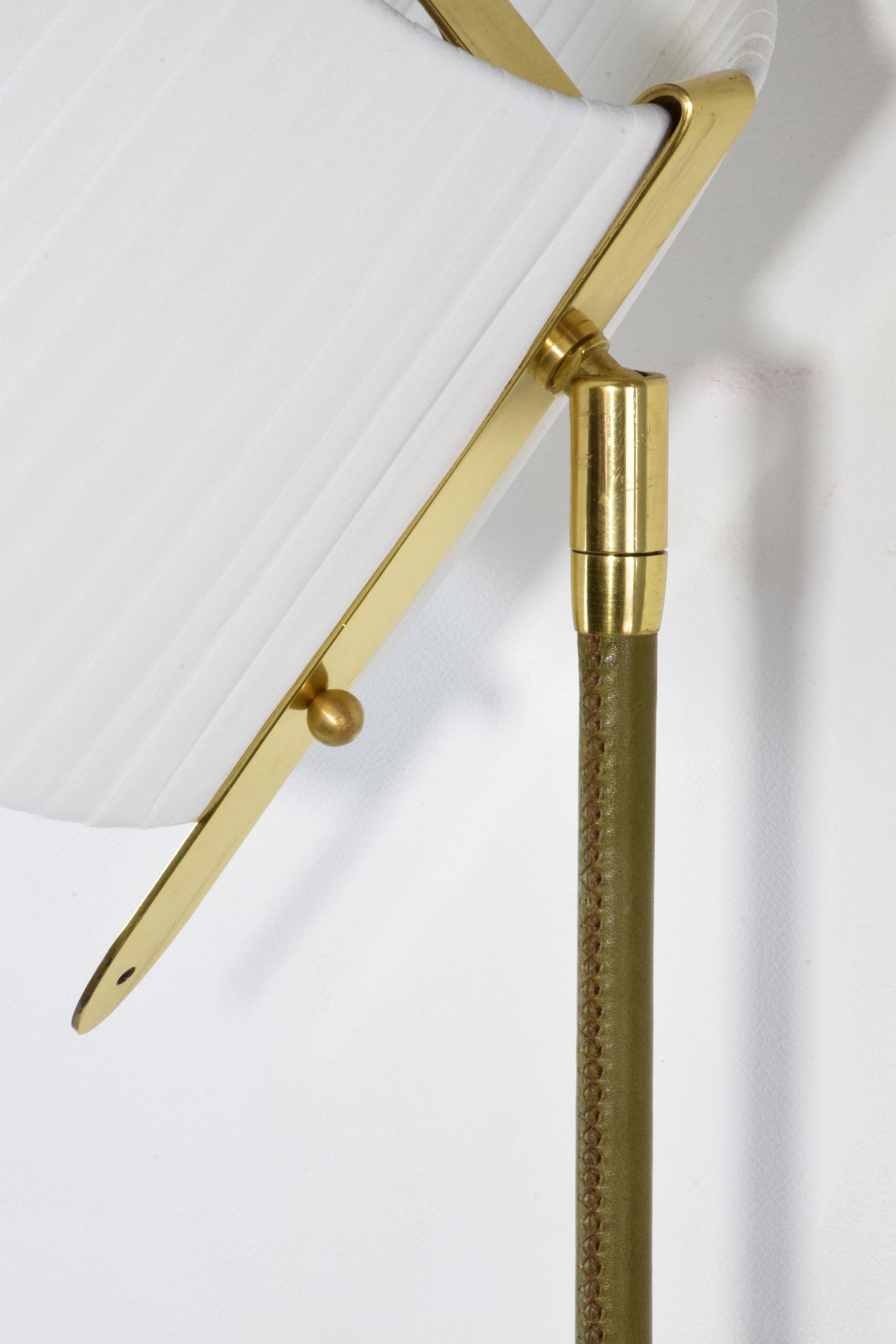 Ancora-W1 Contemporary Articulating Brass Wall Light, Flow Collection im Angebot 3