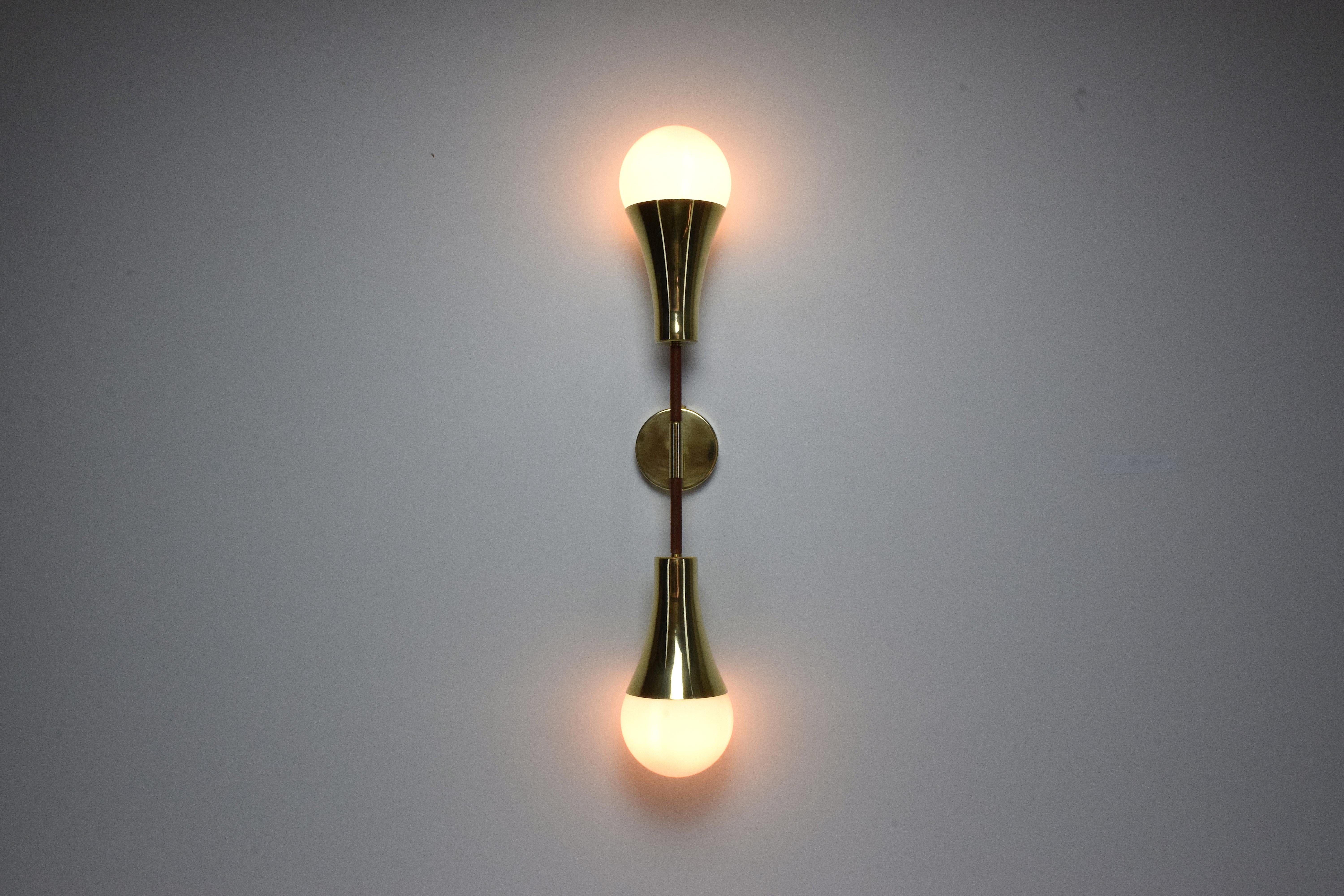 Modern Ancora-V Contemporary Brass Wall Light, Flow Collection