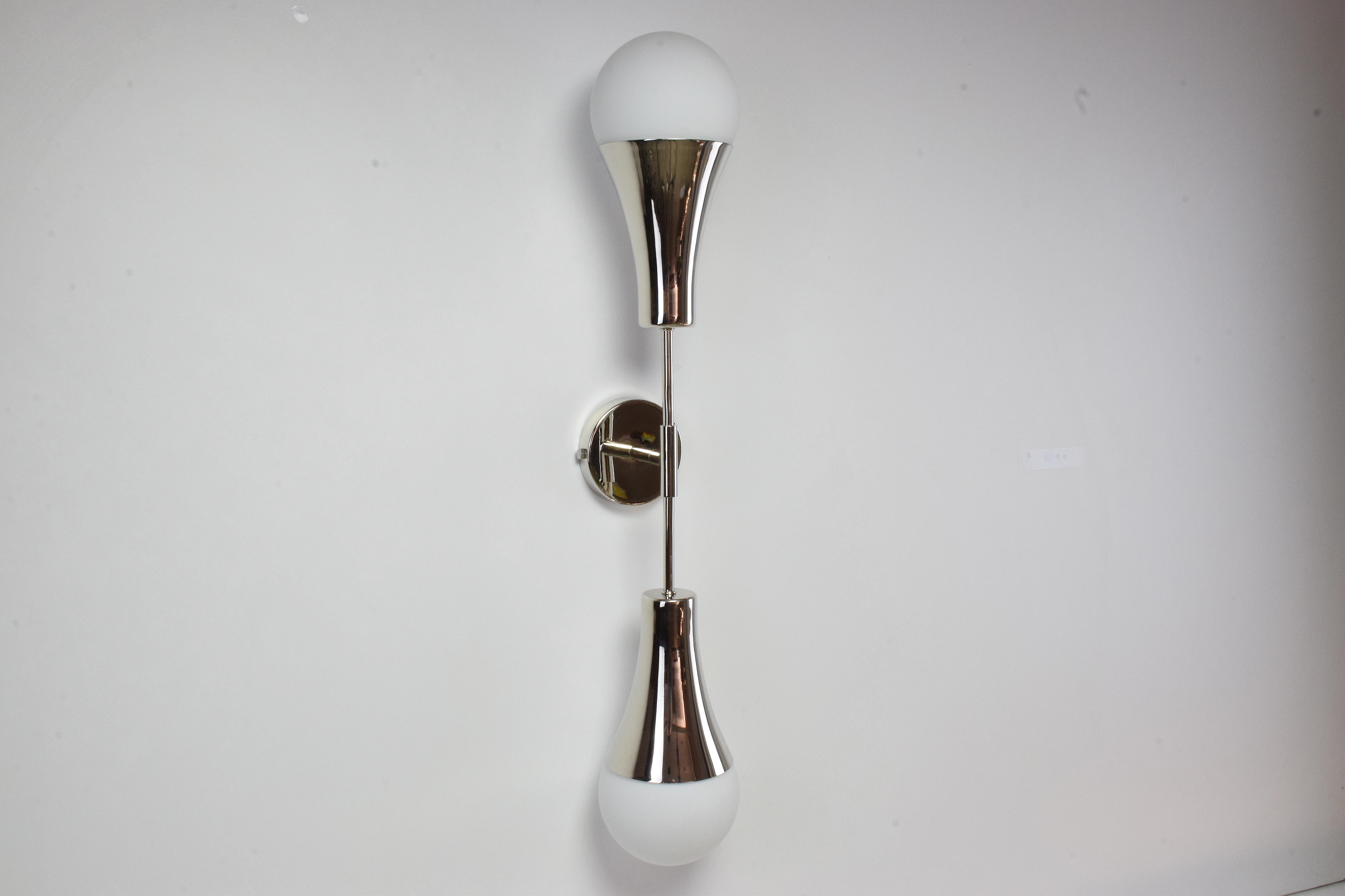 Polished Ancora-V Contemporary Brass Wall Light, Flow Collection