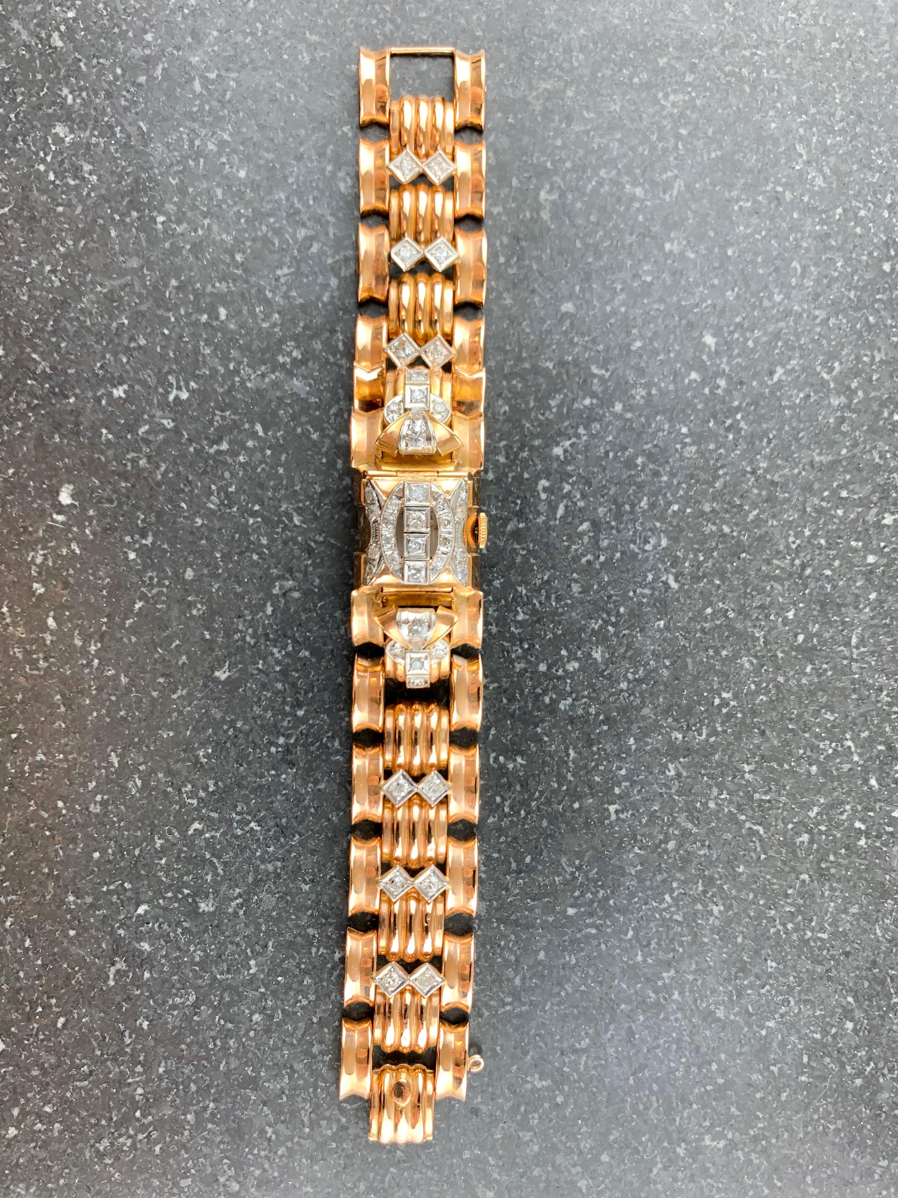 Ancre 15 Rubis 18 Carat Gold Diamond Ladies Watch For Sale 2