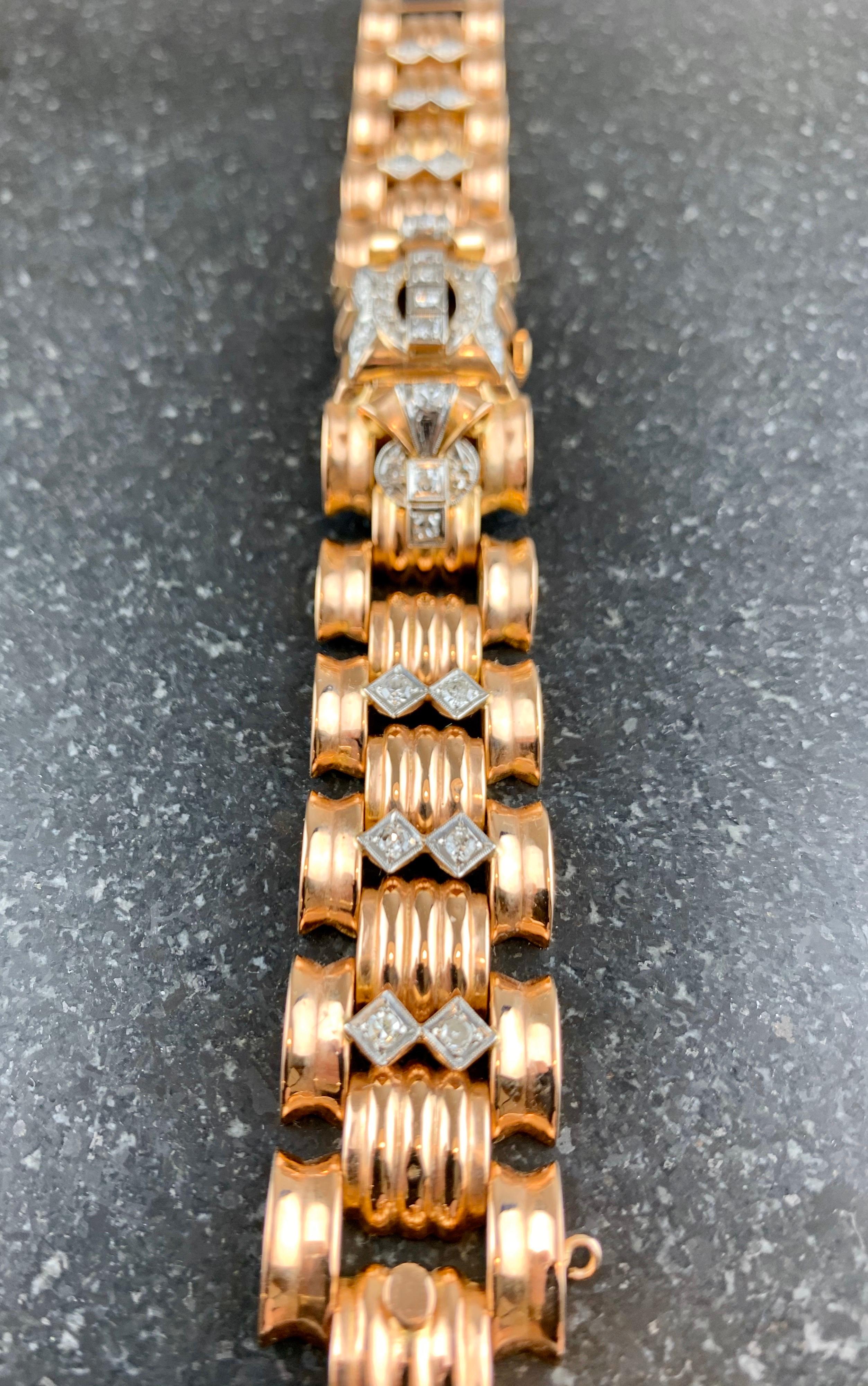 Ancre 15 Rubis 18 Carat Gold Diamond Ladies Watch For Sale 5