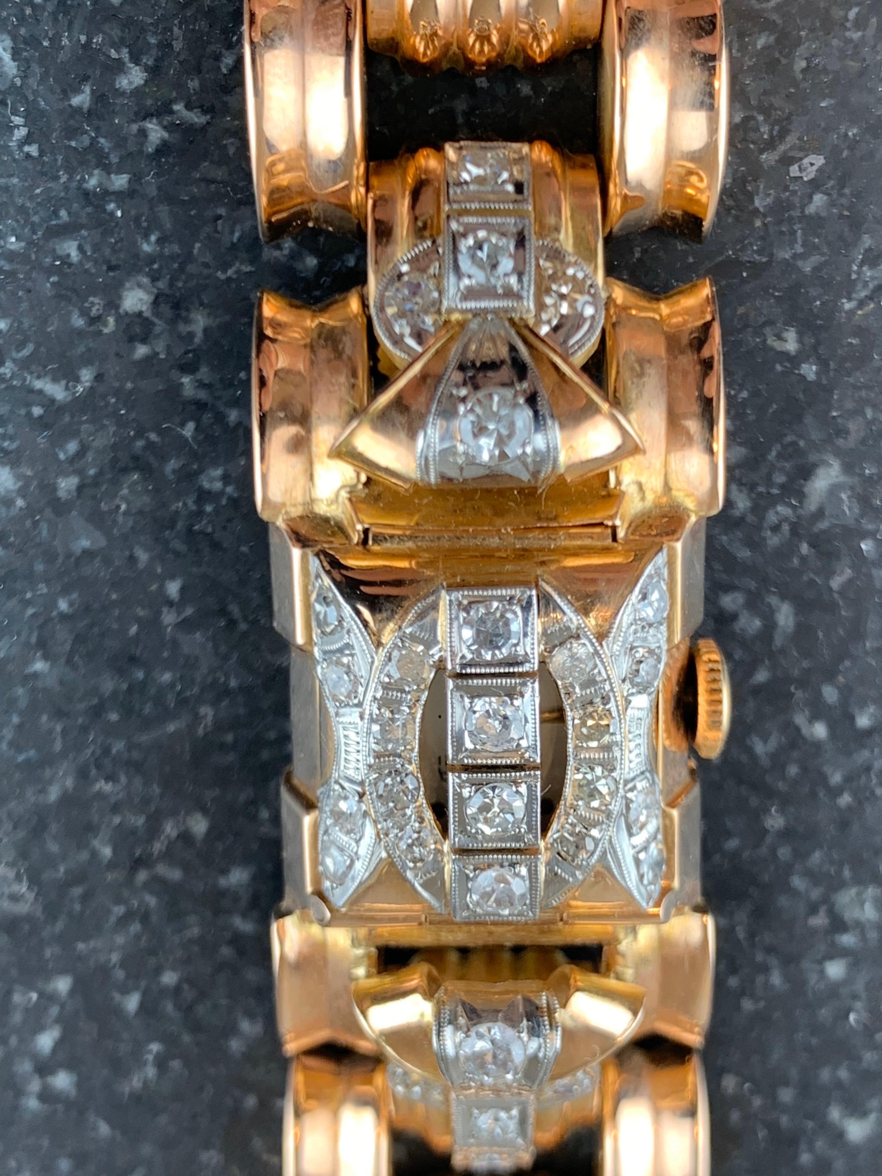Ancre 15 Rubis 18 Carat Gold Diamond Ladies Watch For Sale 6