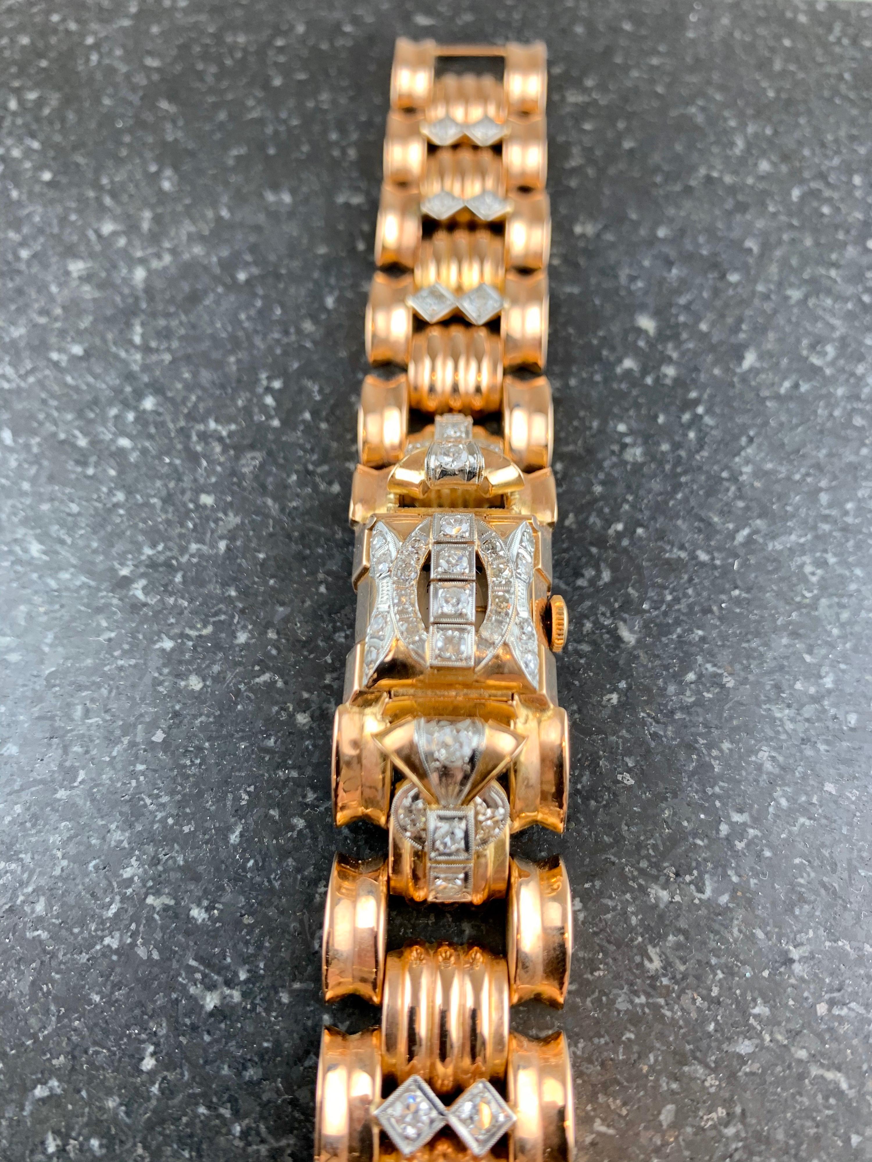 Women's Ancre 15 Rubis 18 Carat Gold Diamond Ladies Watch For Sale