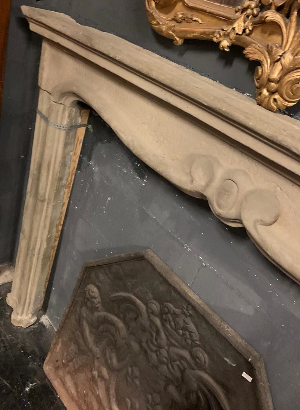 Italian Anctique carved fireplace mantle in Serena stone, 18th century Italy