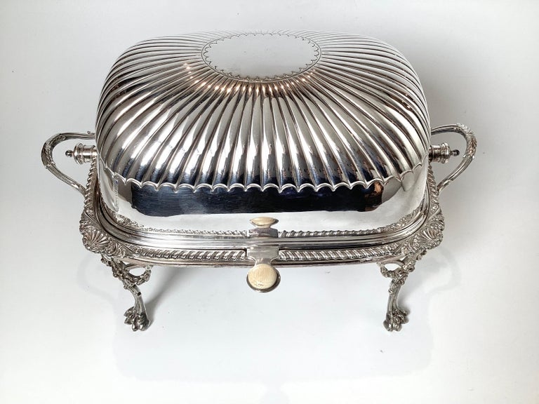 And English Domed Top Entrée Server Silver Plate For Sale at 1stDibs