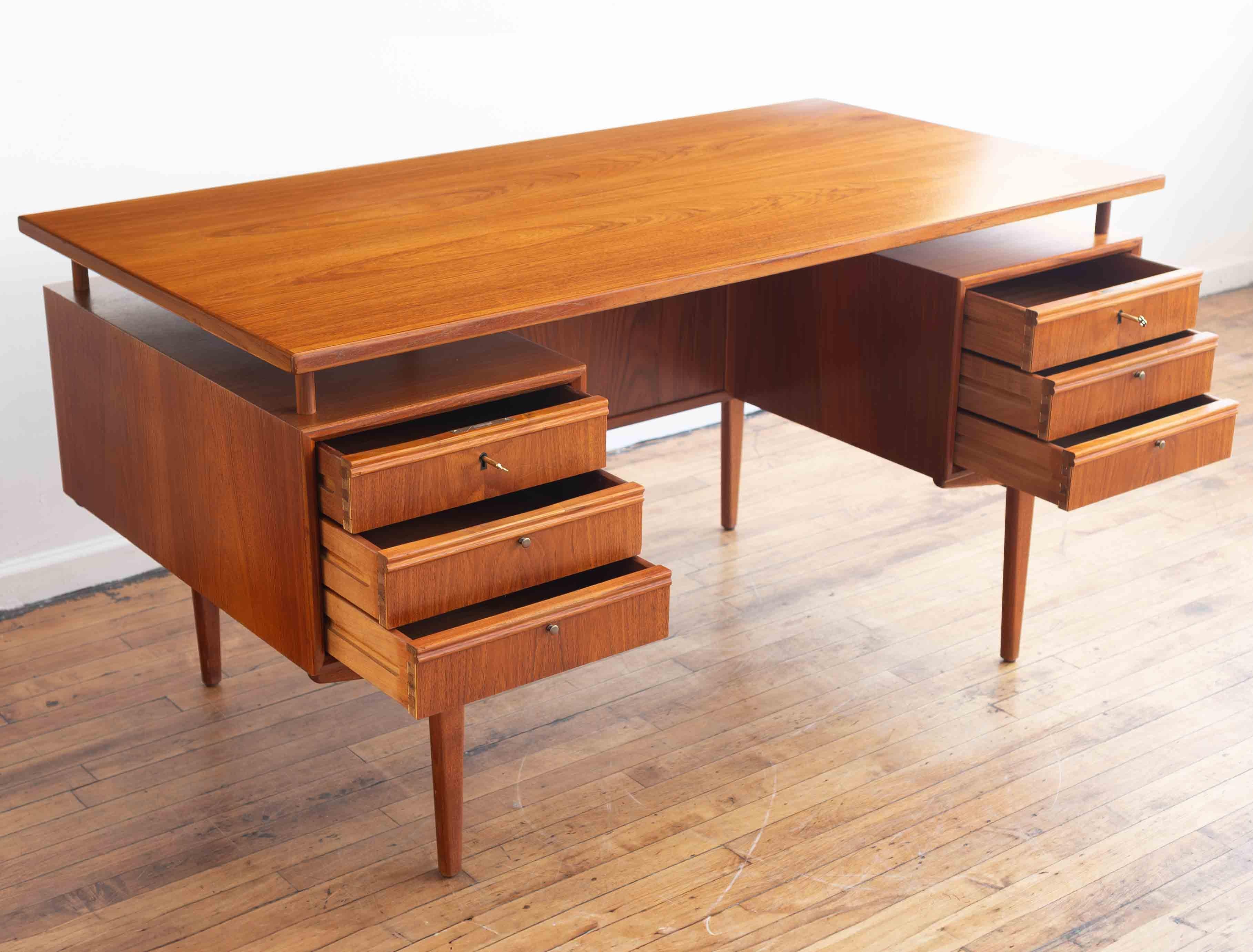 Vintage Mid Century Danish Teak Executive Desk With Floating Top For Sale 2