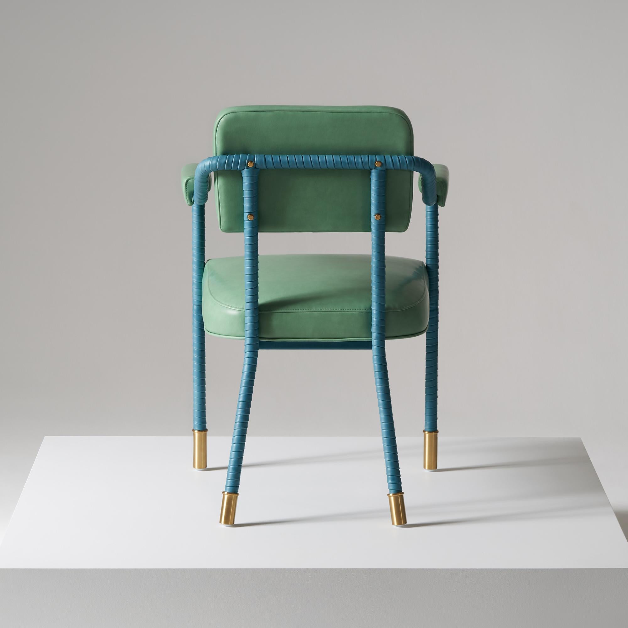 Anglais Chaise de salle à manger Easton, entièrement recouverte de cuir, coloris Fern et Teal en vente