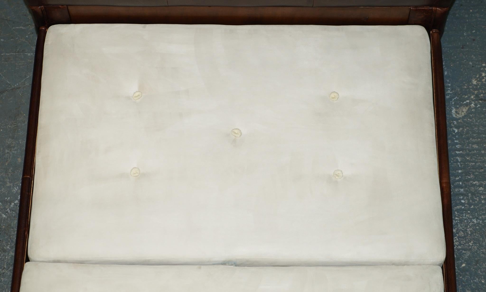 AND SO TO BED BONAPARTE KING SiZE CARVED WOOD LEATHER BED RRP £14000 For Sale 5