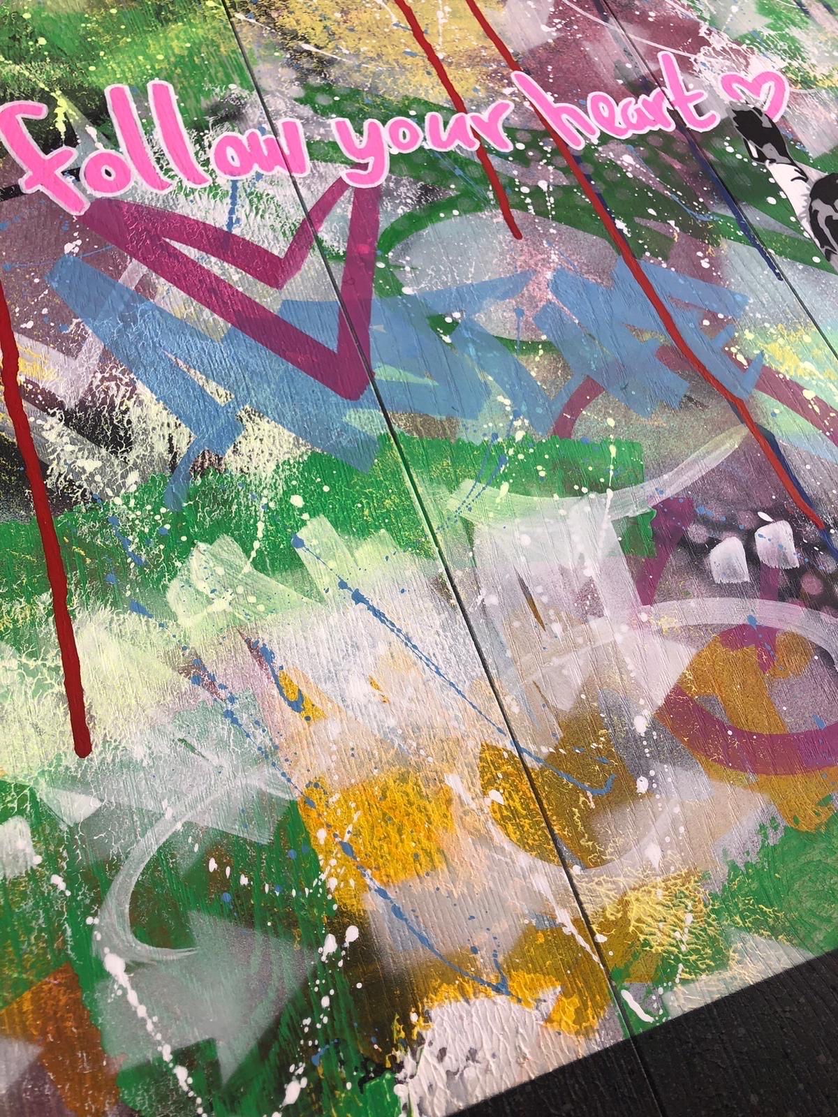 Follow your heart Panel (Suivre votre cœur) par AND WOT (Street Art), 2022 4