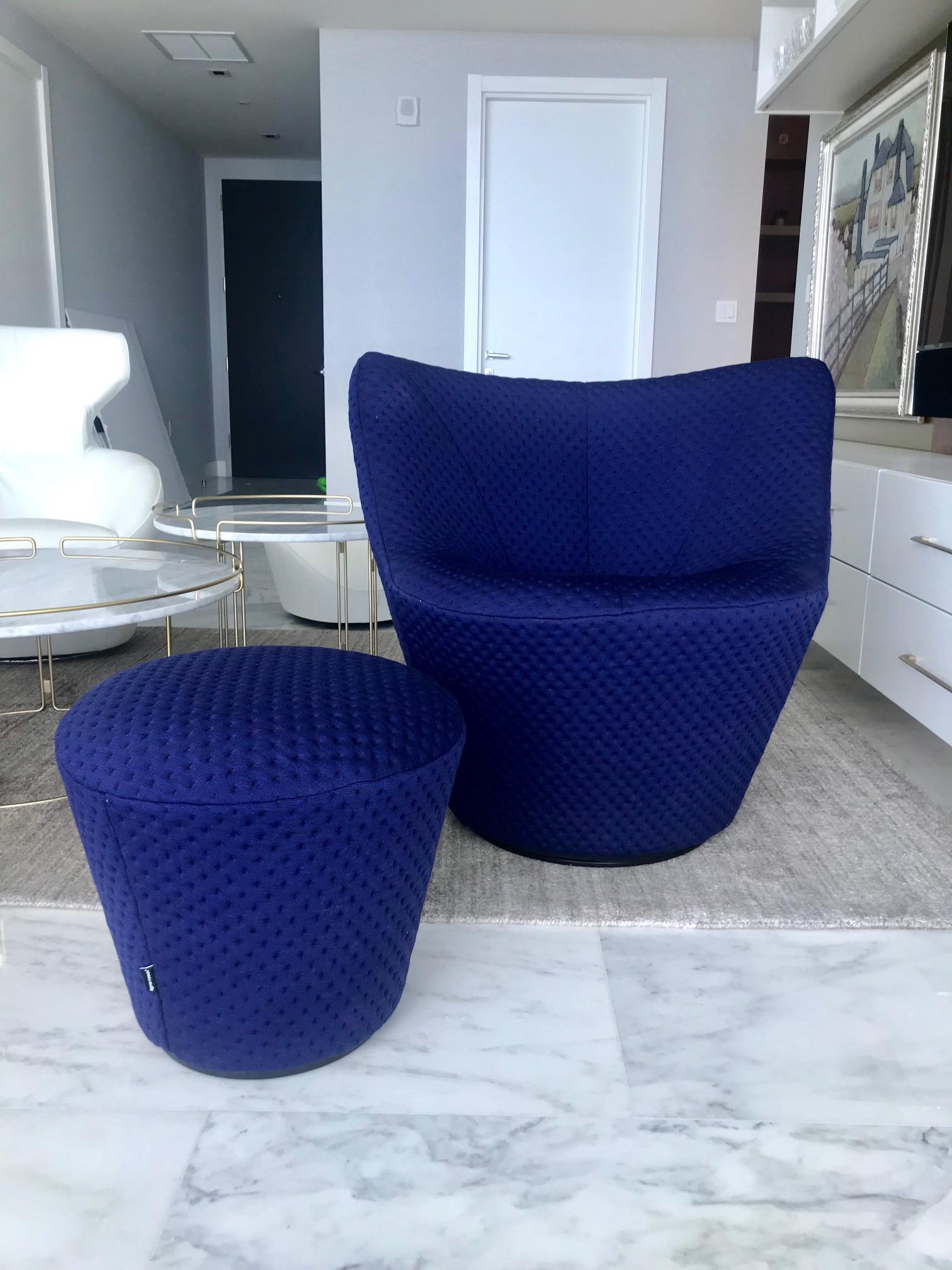 Anda Swivel Armchair and Ottoman by Pierre Paulin for Ligne Roset, circa 2018 3