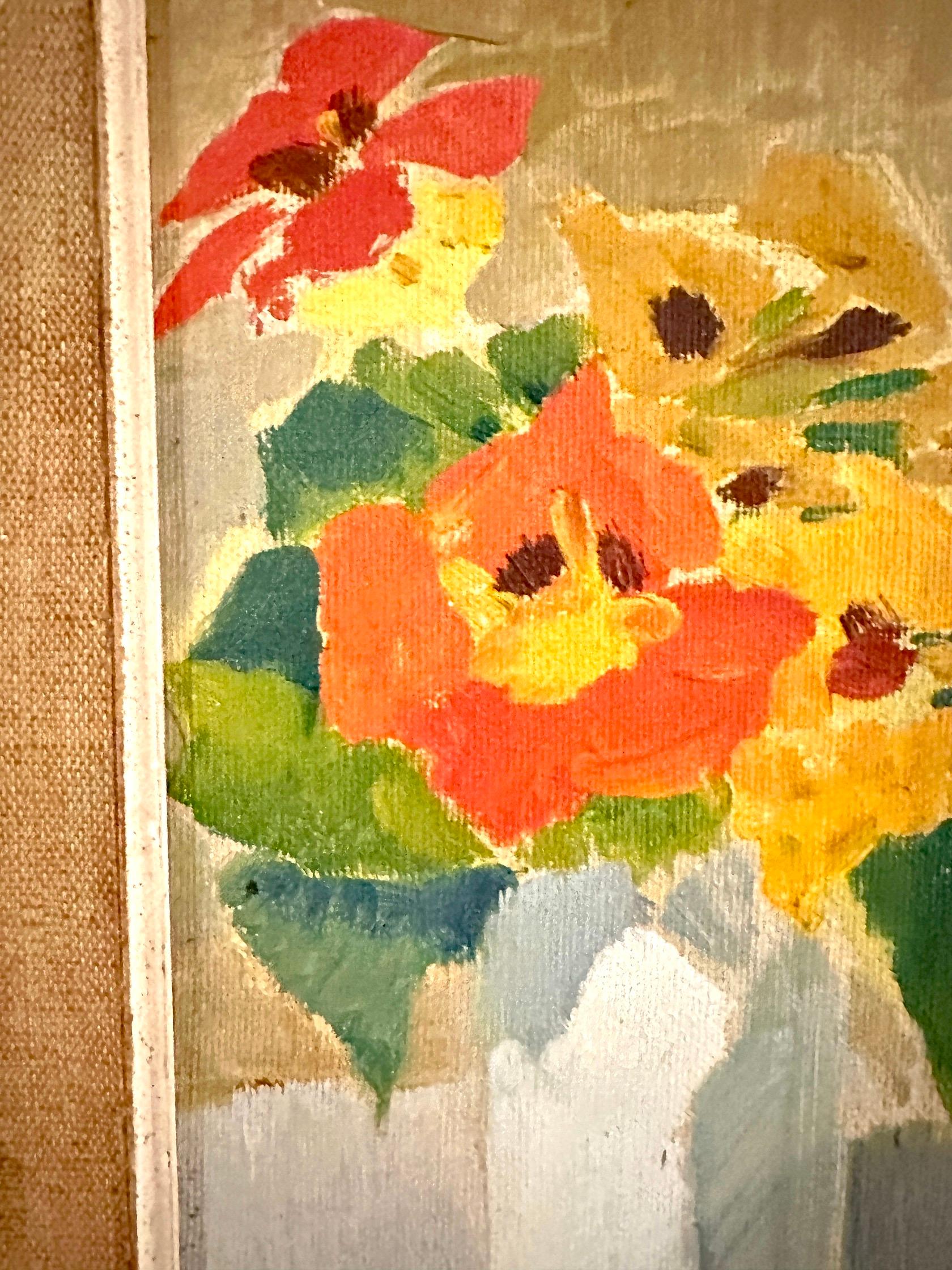 Stillleben aus der Mitte des Jahrhunderts mit orangefarbenen, gelben und roten Blumen in einer weißen Vase (Braun), Interior Painting, von Anders Jonsson