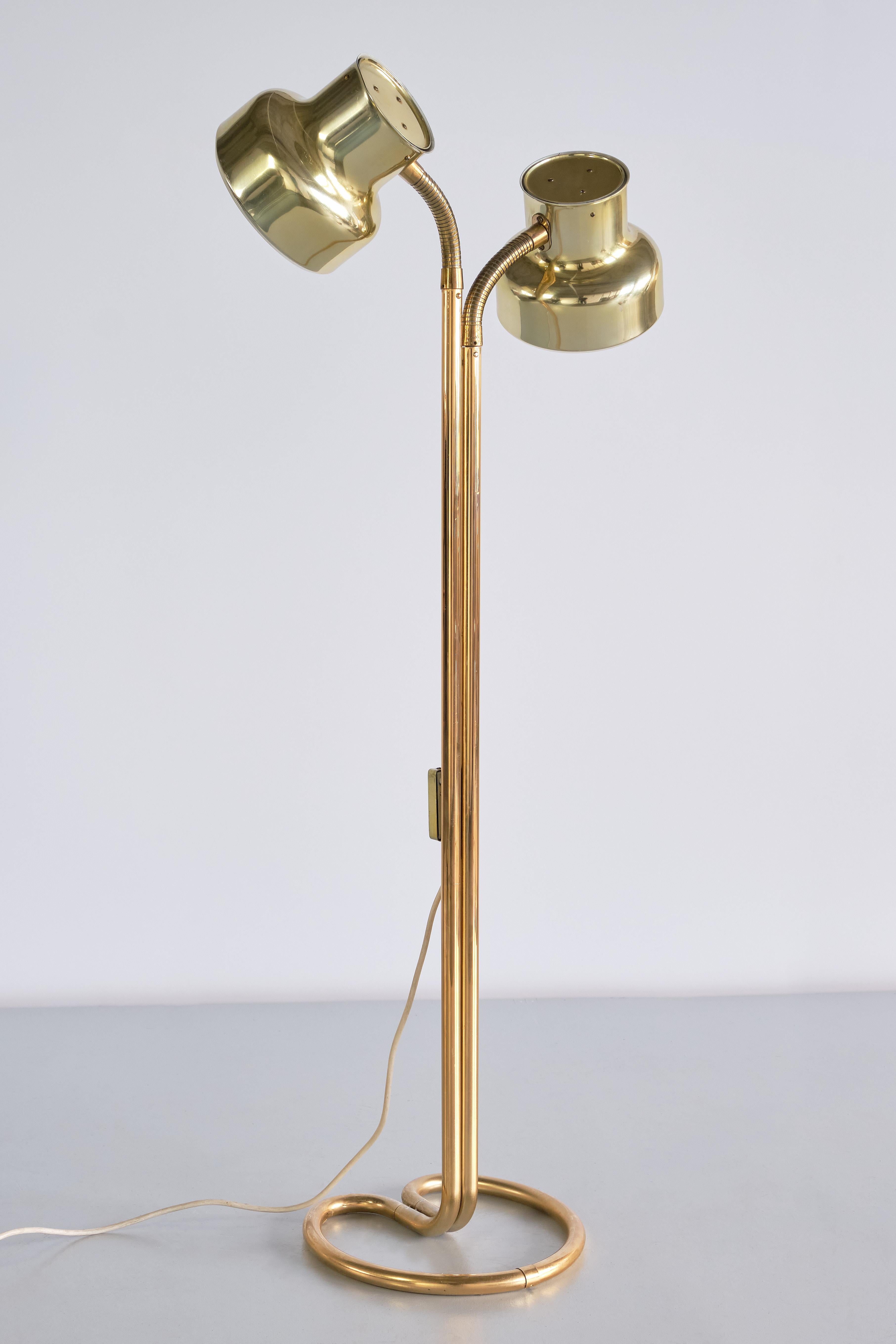 Anders Pehrson lampadaire 'Bumling' en laiton, Atelje Lyktan, Suède, 1968 Bon état - En vente à The Hague, NL