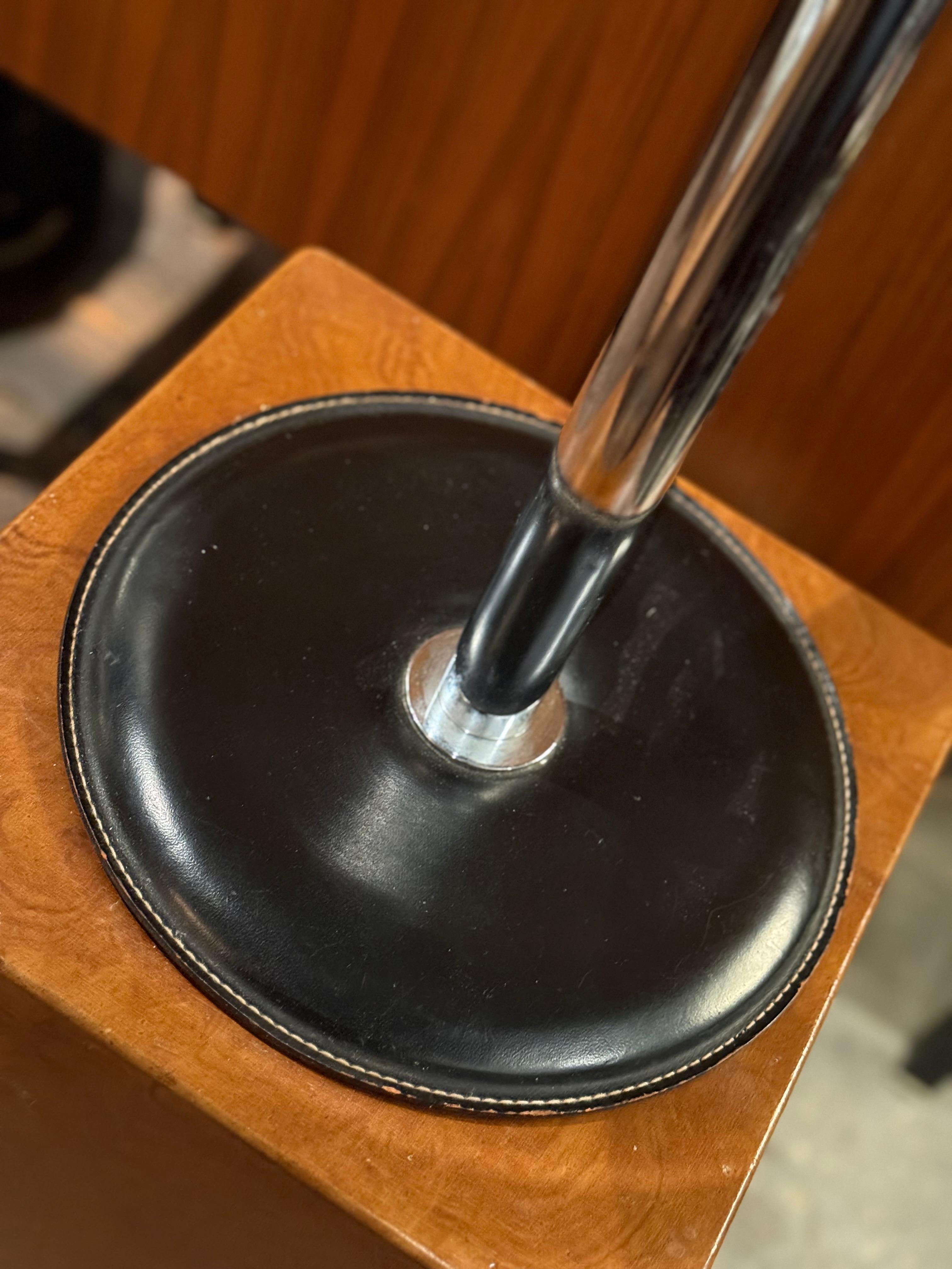 Milieu du XXe siècle Anders Pehrson Lampe de table Bumling en chrome par Ateljé Lyktan, Suède, années 1960 en vente