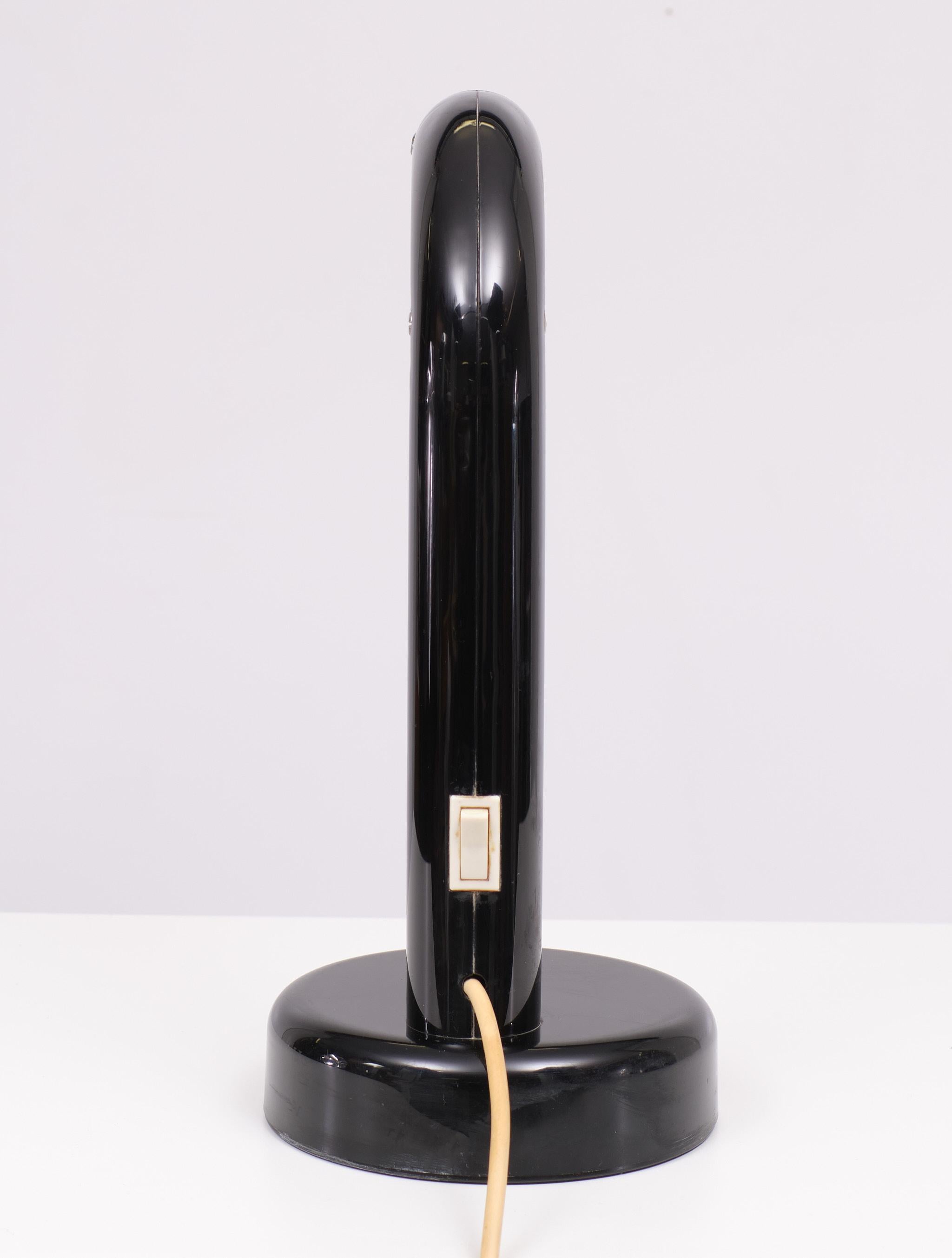 Plastique Anders Pherson pour Atelje Lyktan, lampe de bureau à tube noir, 1970, Suède en vente