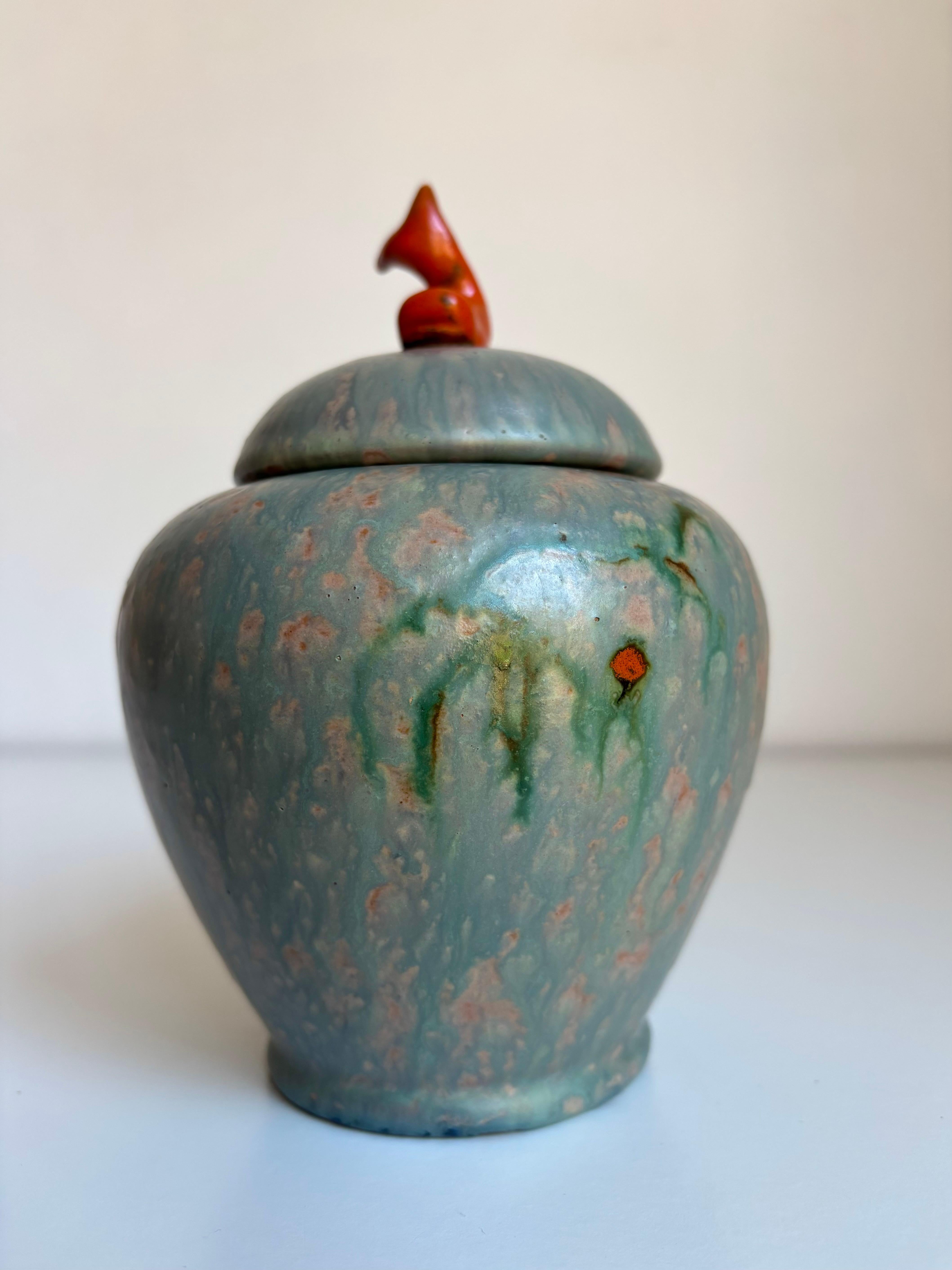 Andersson & Johansson, jarre à couvercle en forme de poisson Höganäs, années 1930 en vente 2