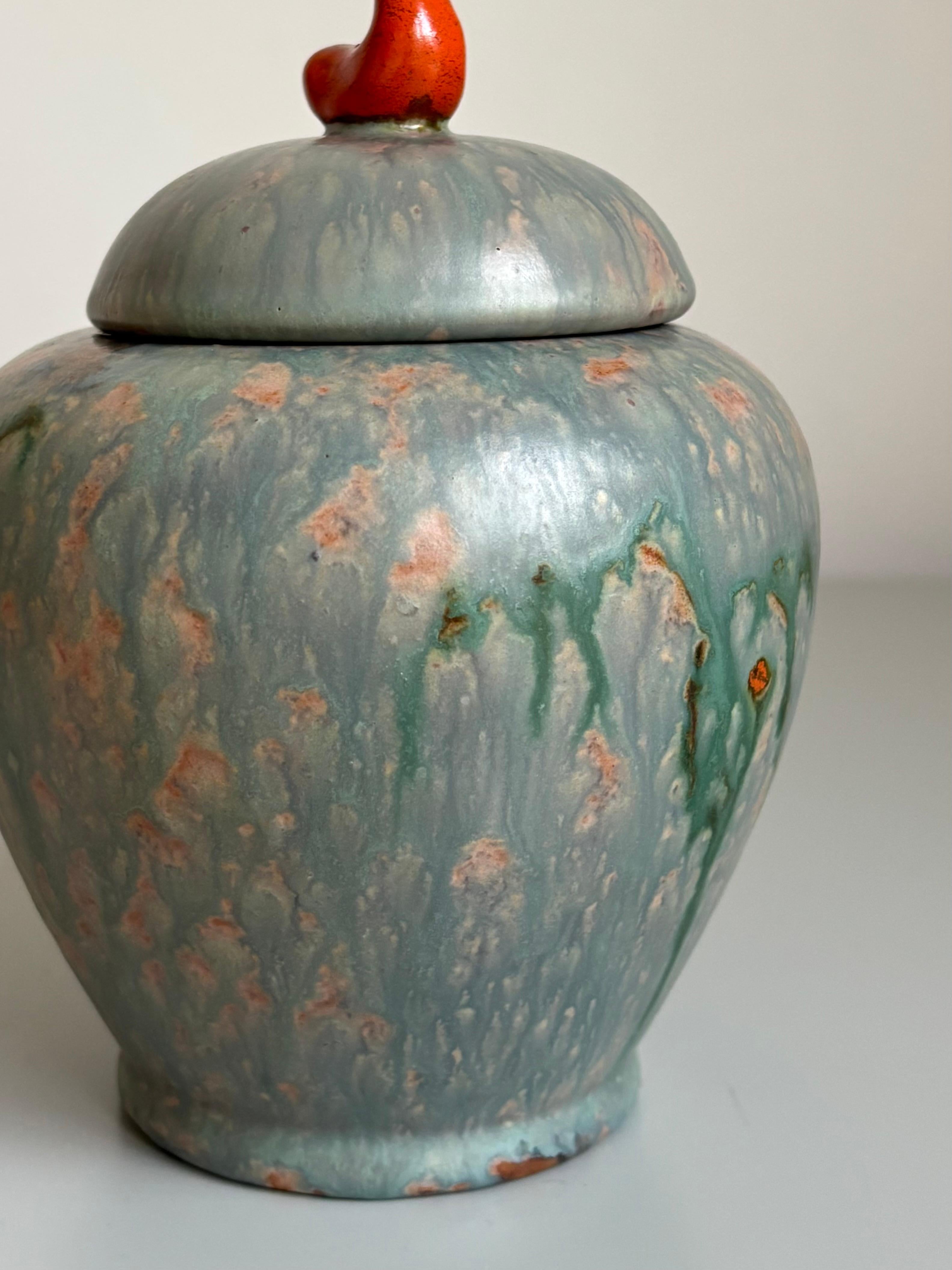 Andersson & Johansson, jarre à couvercle en forme de poisson Höganäs, années 1930 en vente 6