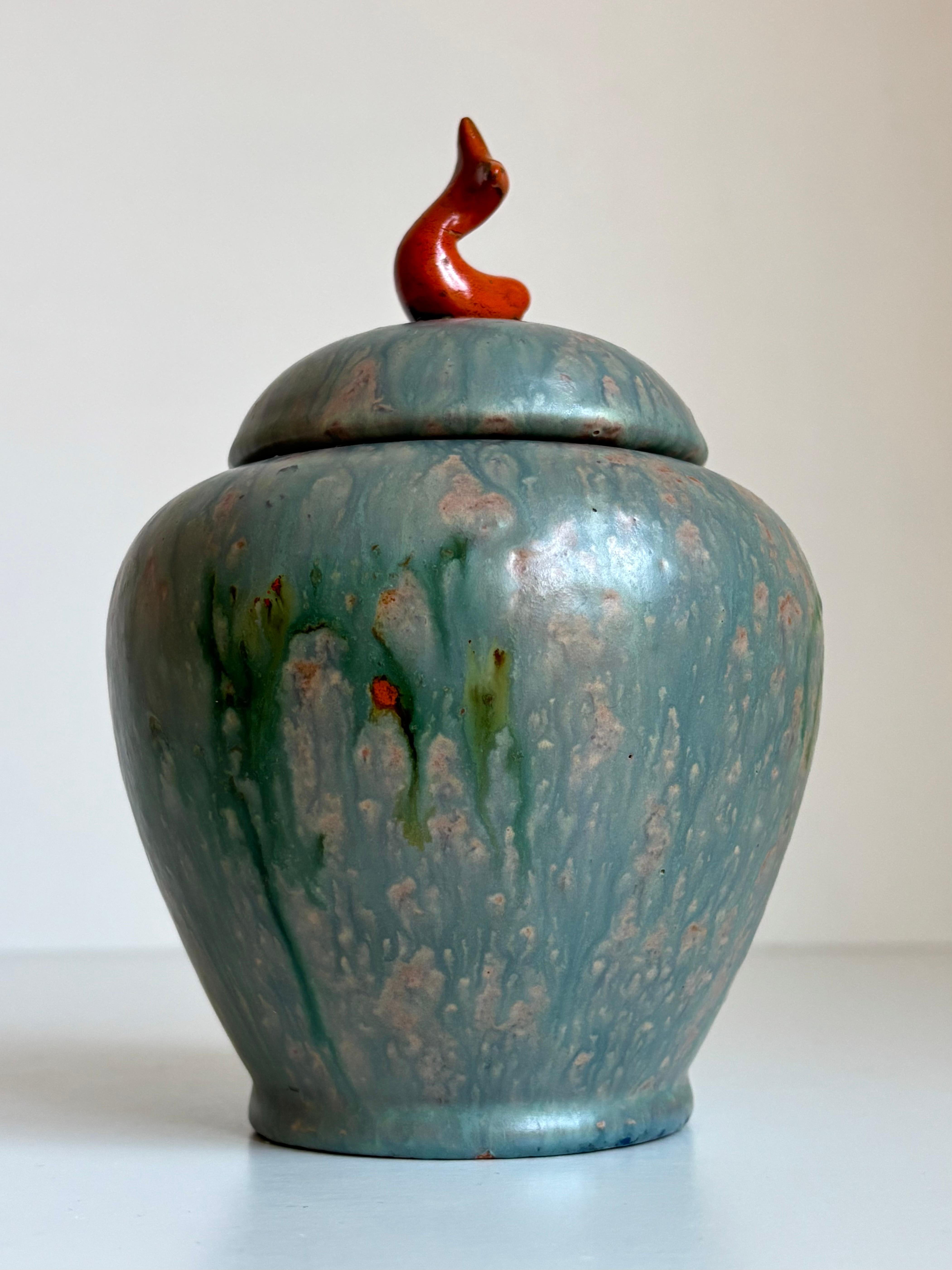 Suédois Andersson & Johansson, jarre à couvercle en forme de poisson Höganäs, années 1930 en vente