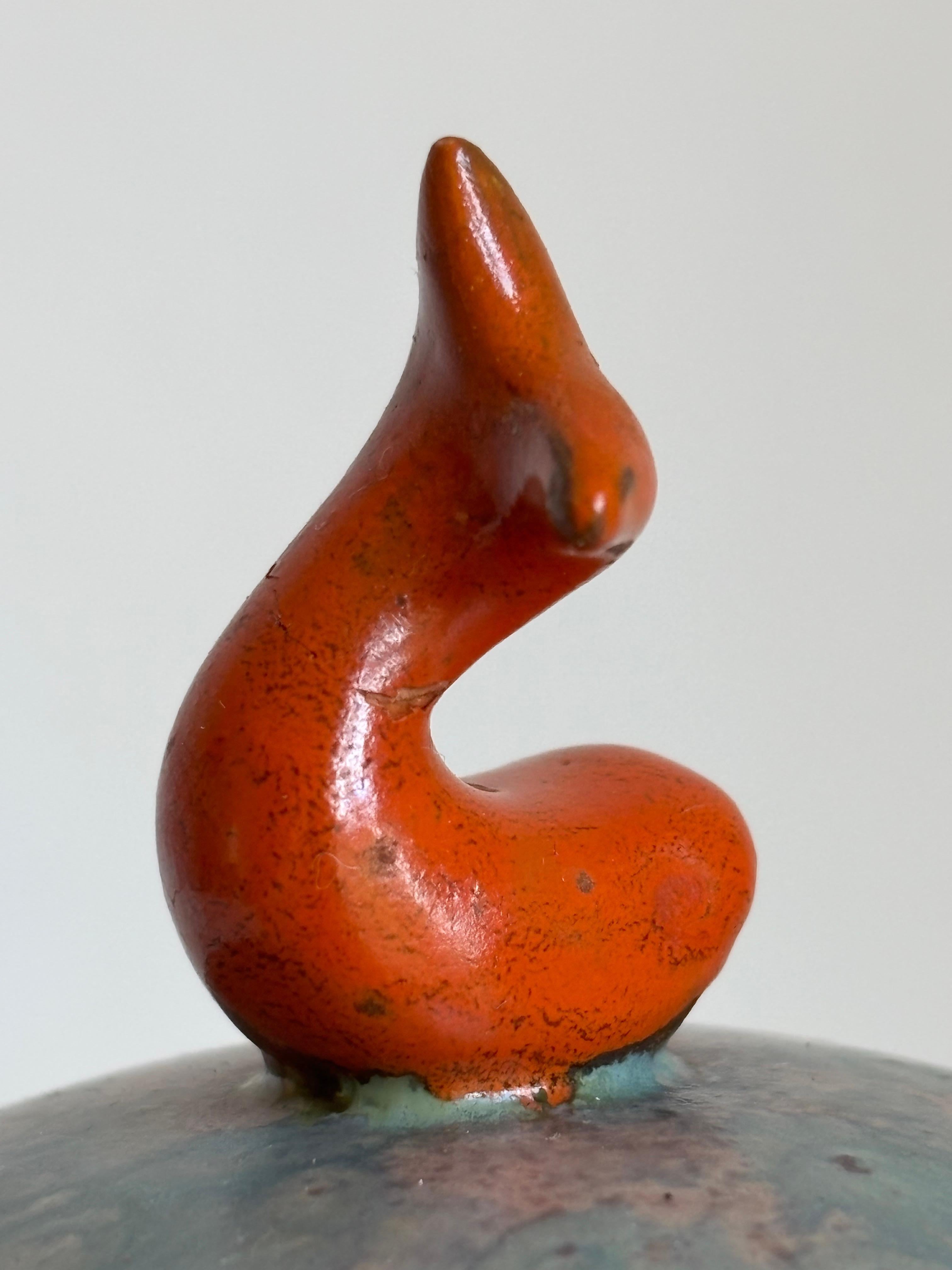 20ième siècle Andersson & Johansson, jarre à couvercle en forme de poisson Höganäs, années 1930 en vente