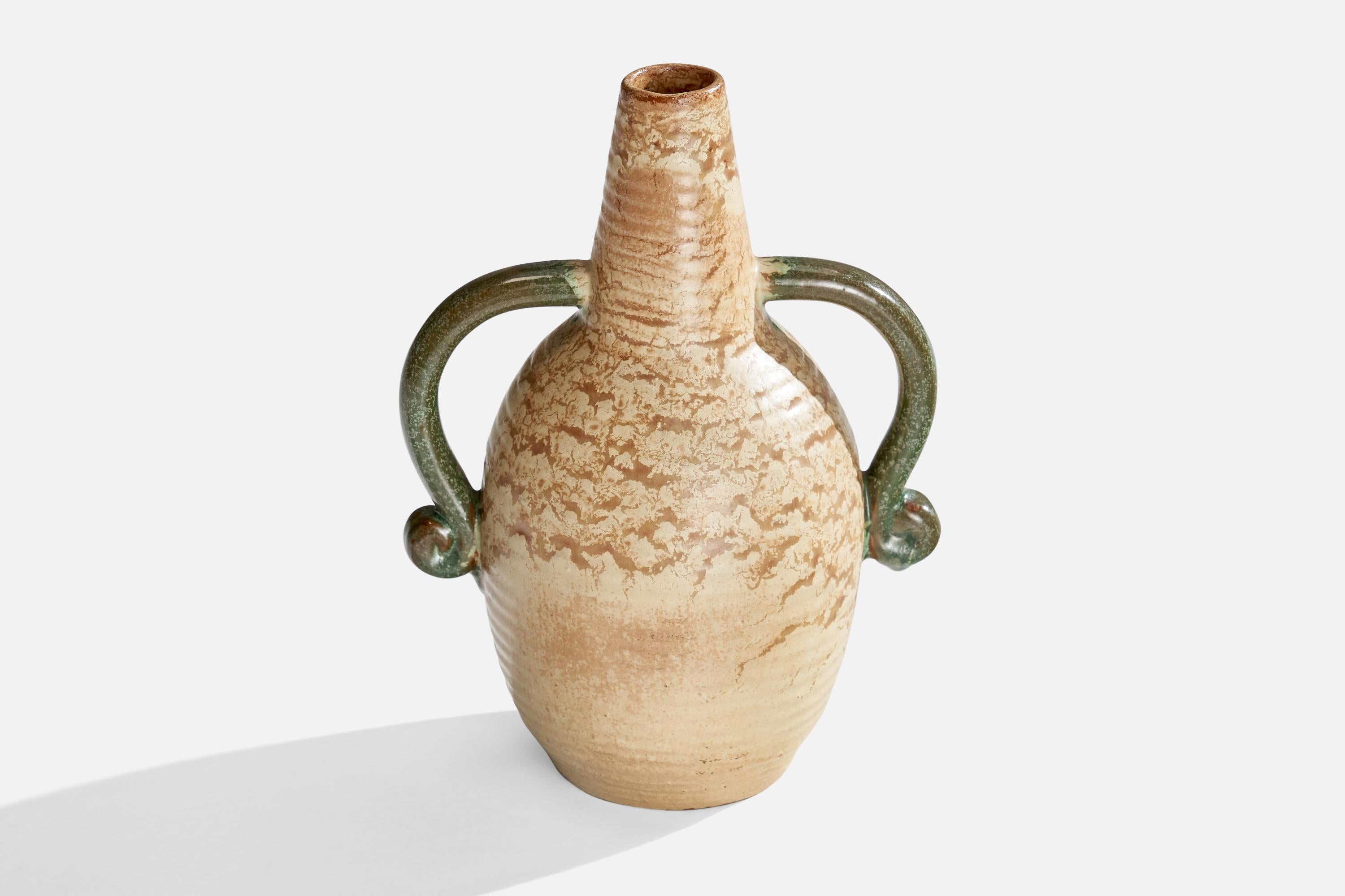 Vaso in gres smaltato verde e beige progettato e prodotto da Andersson & Johansson, Svezia, anni '40 circa.

