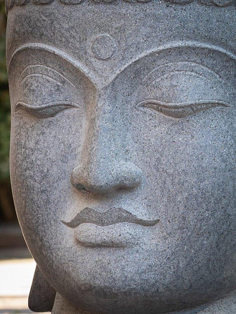 Andesite Stone Buddha Head from Indonesia In Good Condition For Sale In DEVENTER, NL