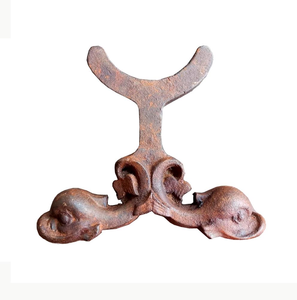 Andirons Gusseisen Antiquitäten Kamin  Eichhörnchenform, Frankreich, frühes 20. Jahrhundert  im Angebot 13