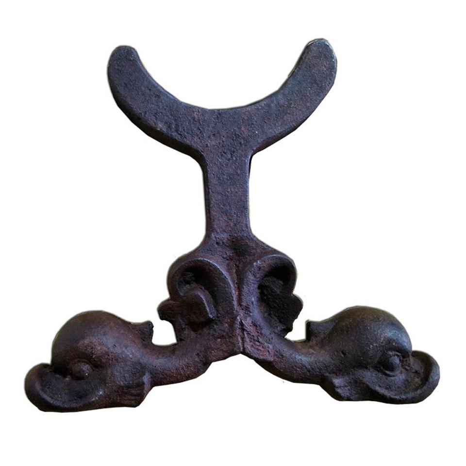 Andirons Gusseisen Antiquitäten Kamin  Eichhörnchenform, Frankreich, frühes 20. Jahrhundert  im Angebot 4