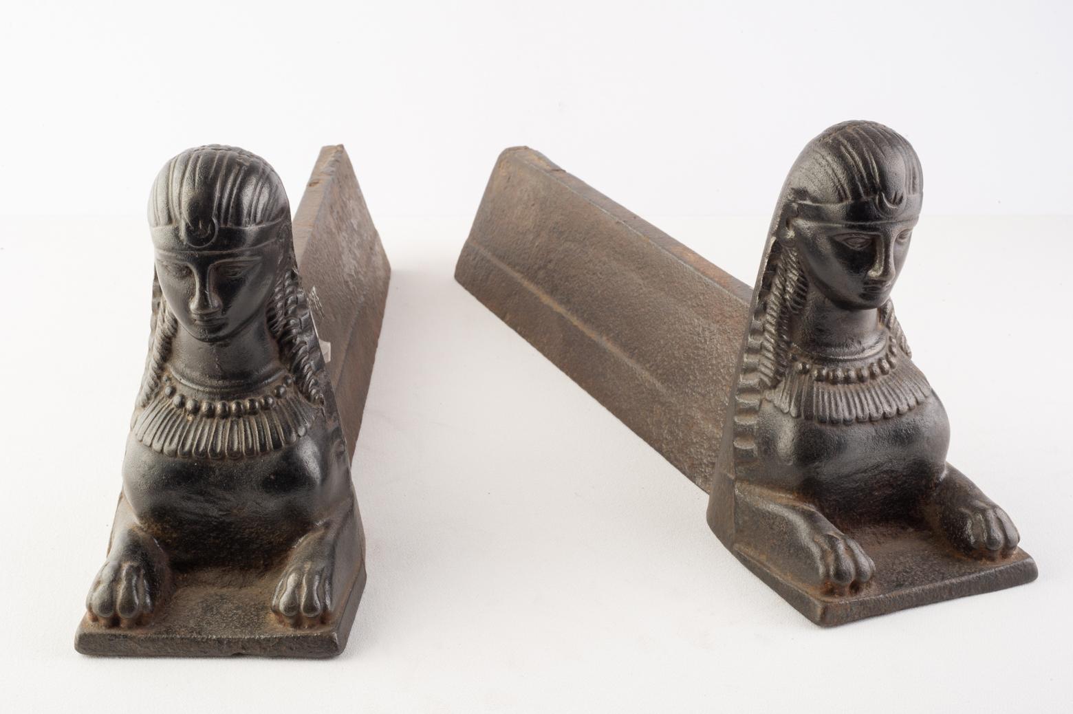 Old beautiful andirons with sphinx: first mold, interesting price.
  


ref. O/4389