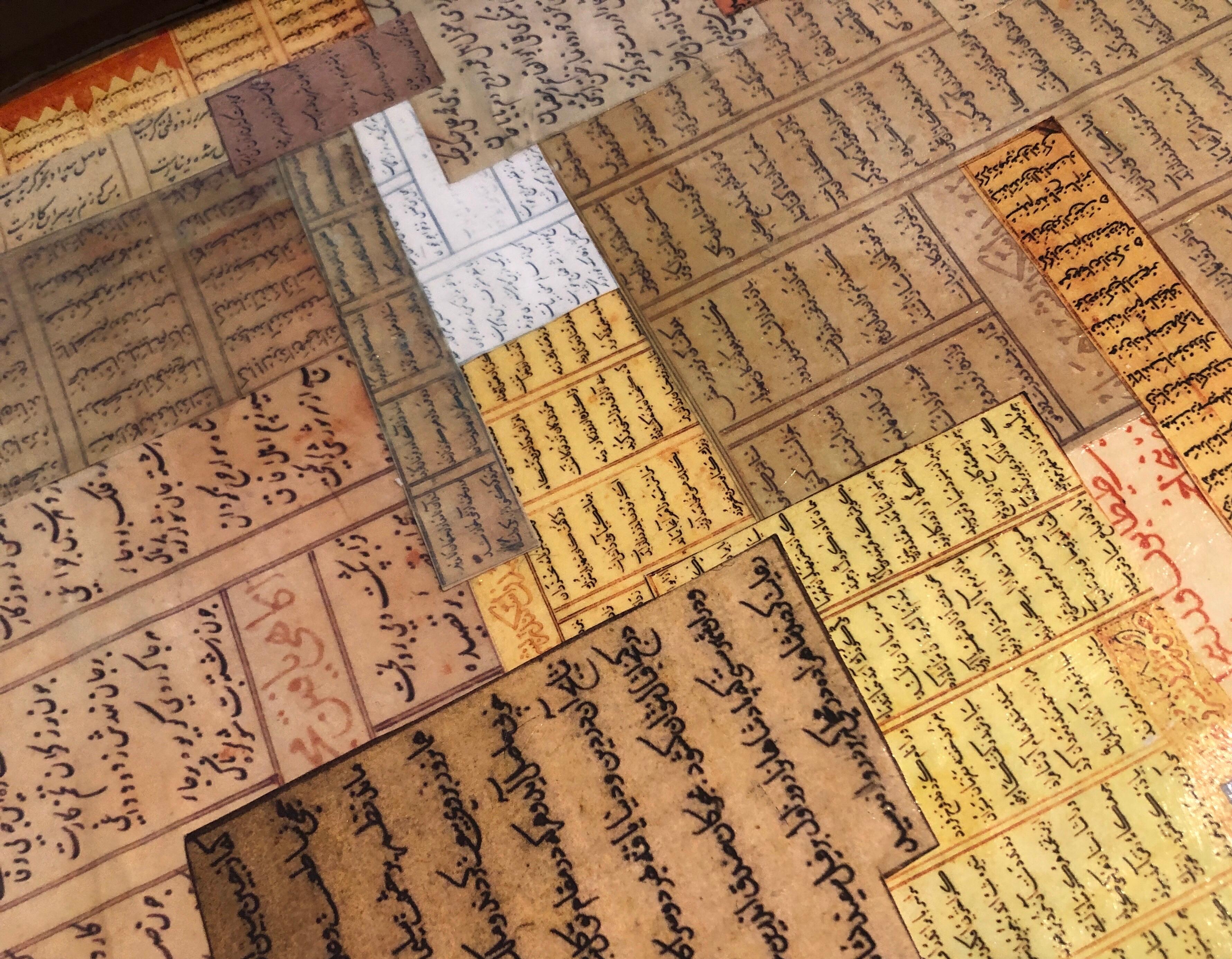 Pintura collage con forma en marco de madera tallada Arte contemporáneo iraní-americano en venta 1