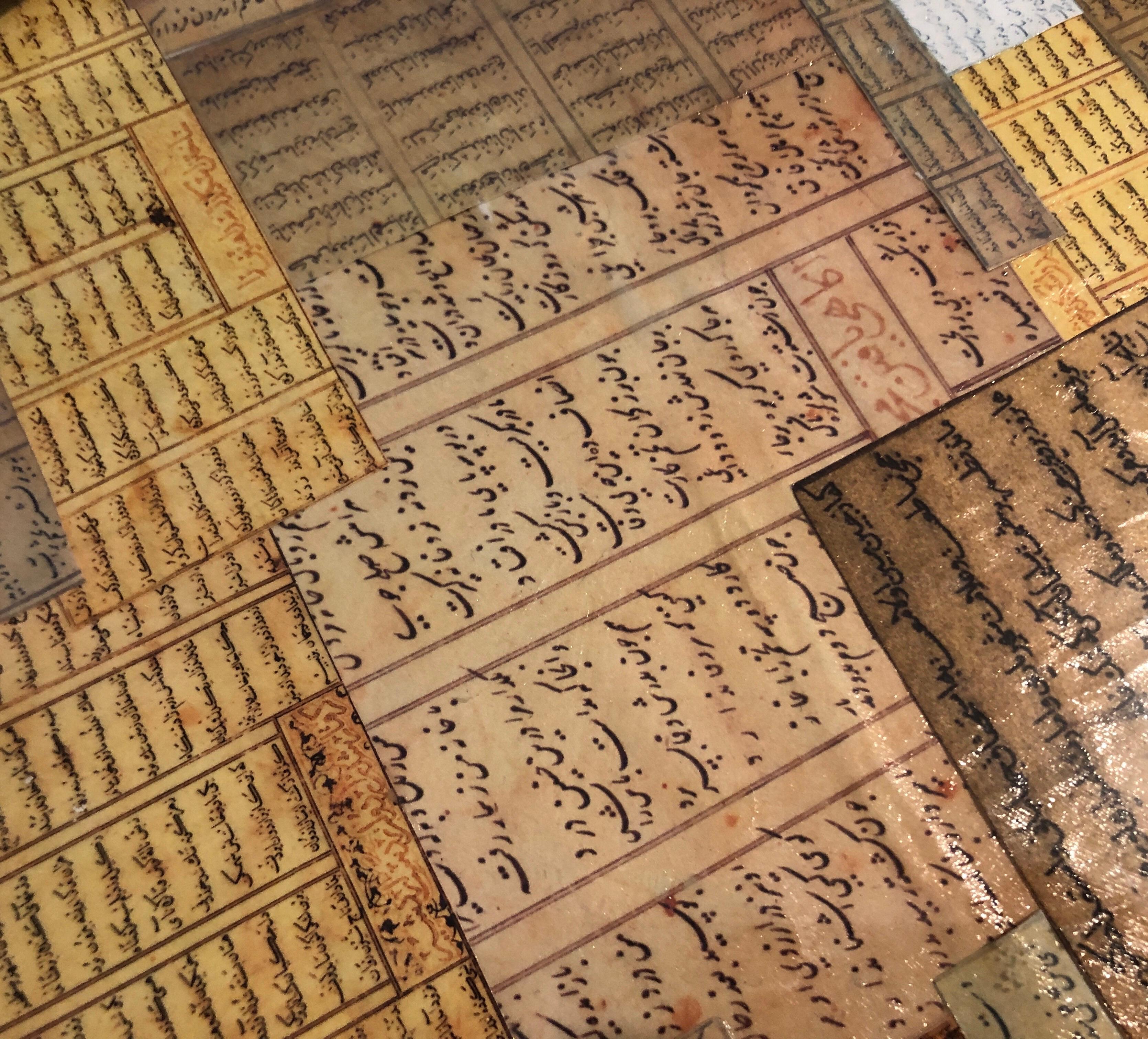 Pintura collage con forma en marco de madera tallada Arte contemporáneo iraní-americano en venta 2