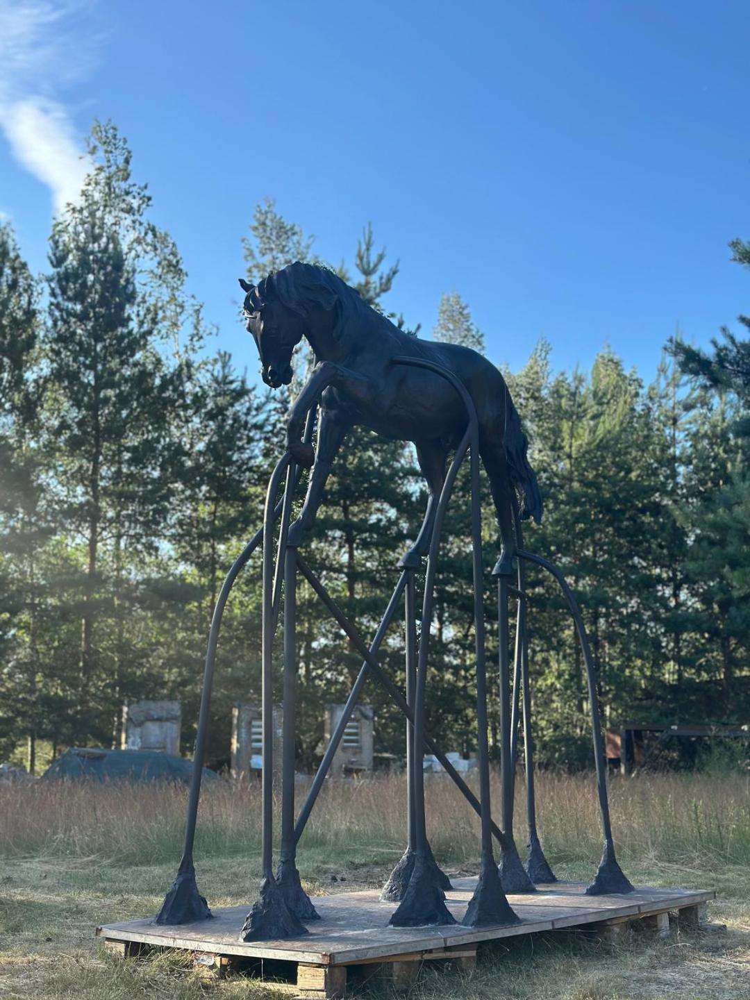 Andje Pietrzyk - Monumental Gilded Bronze Horse For Sale 5