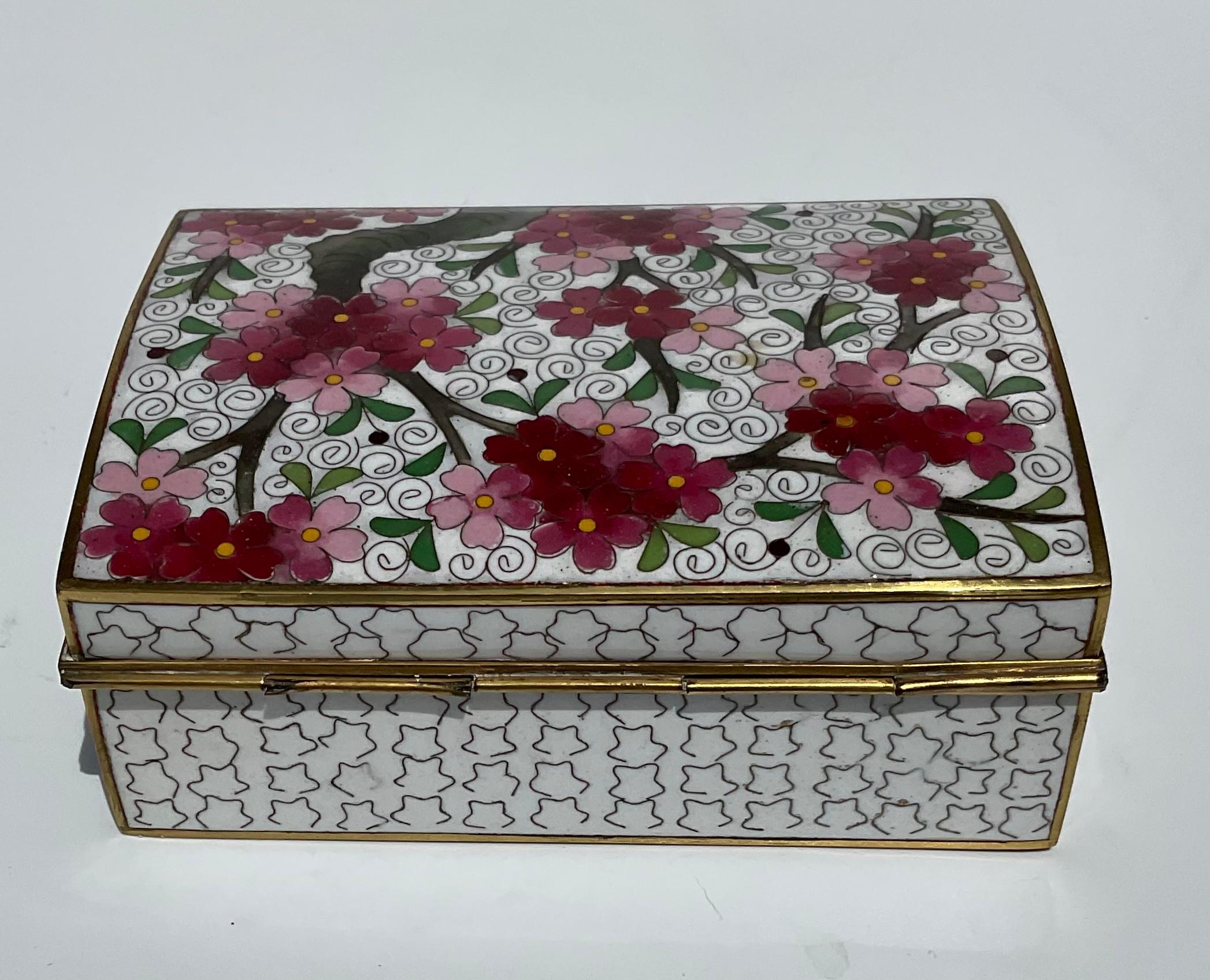 Mid-20th Century Ando Signed Japanese Flowering Tree Box Cloisonne with Amazing Design For Sale