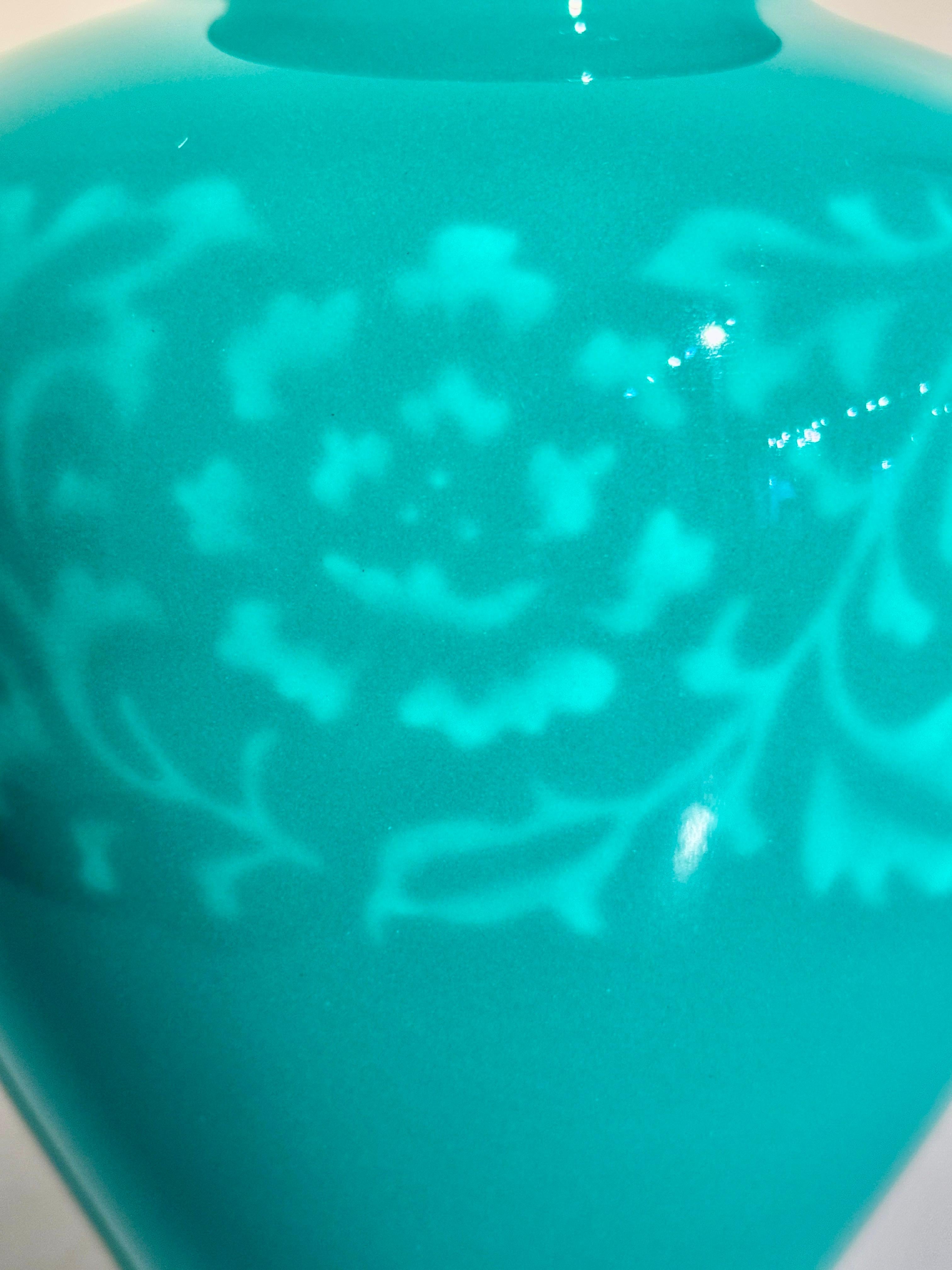 Vase Ando Wireless cloisonné jade vert monté sur argent Showa, années 1930, Japon Bon état - En vente à Austin, TX