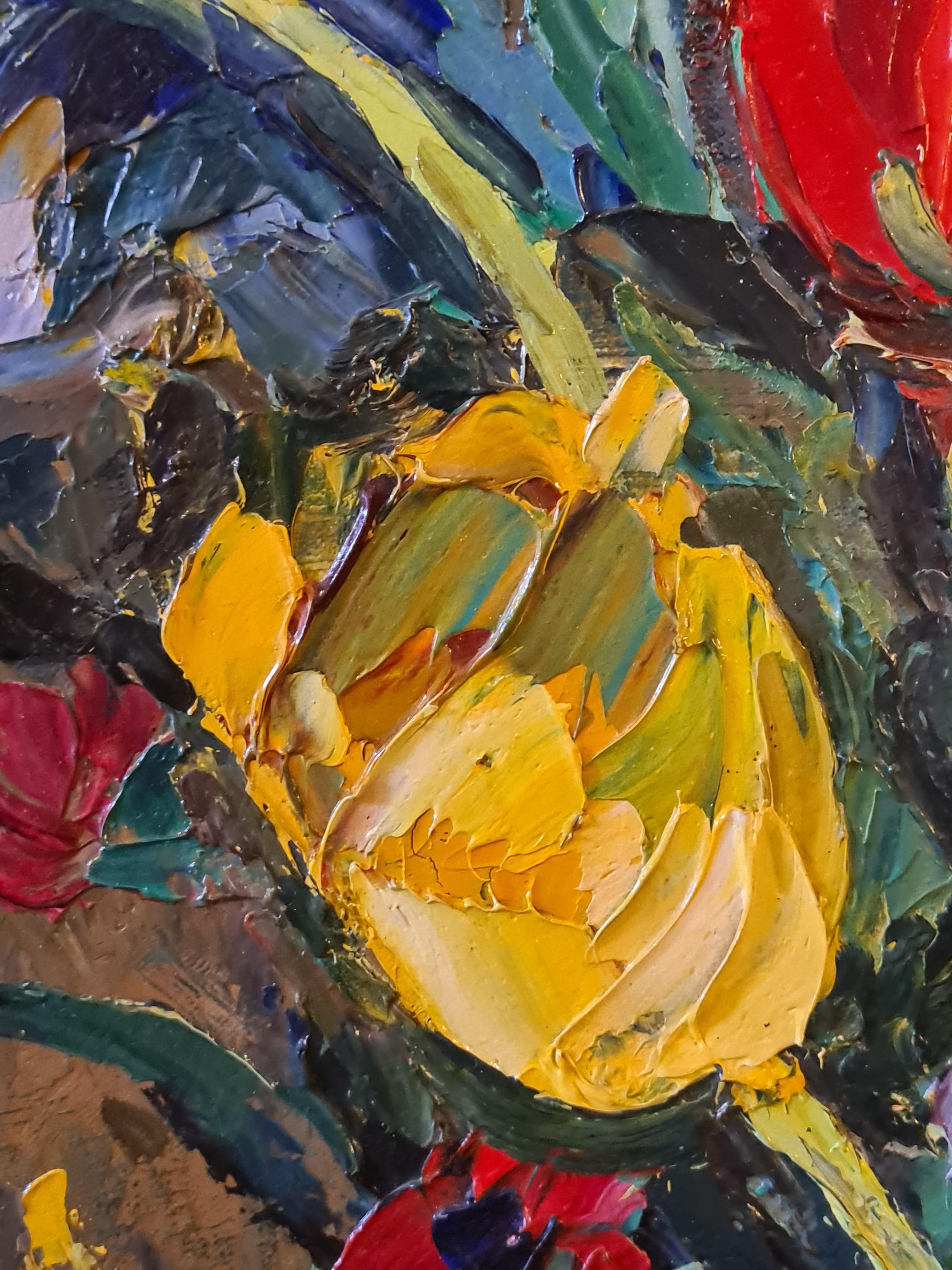 Óleo francés a gran escala sobre lienzo Bodegón de flores, tulipanes, iris y lirios en venta 2