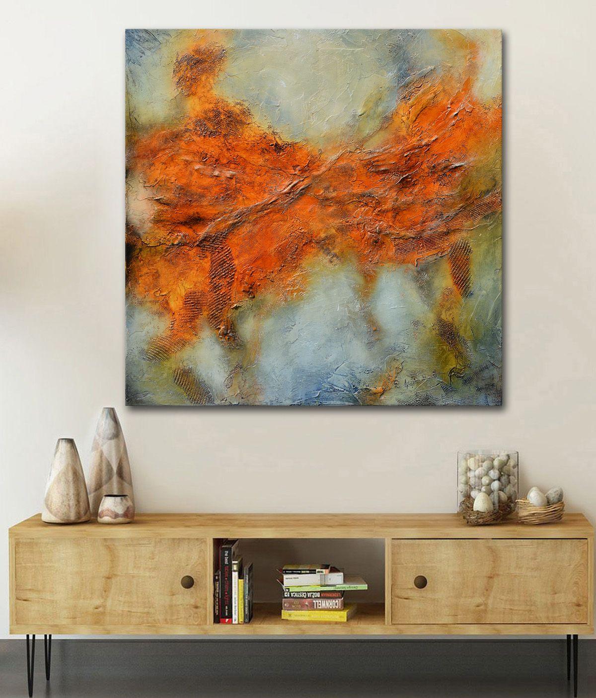 - Titre : Terra rossa II  - Média : Technique mixte, fibres, pâte de poussière de marbre, huile miscible à l'eau et acrylique.  - Support : Toile tendue. Bords sans agrafes.  - Couleurs : oxyde d'or, nickel azoïque, gris de Payne, touches de beige,