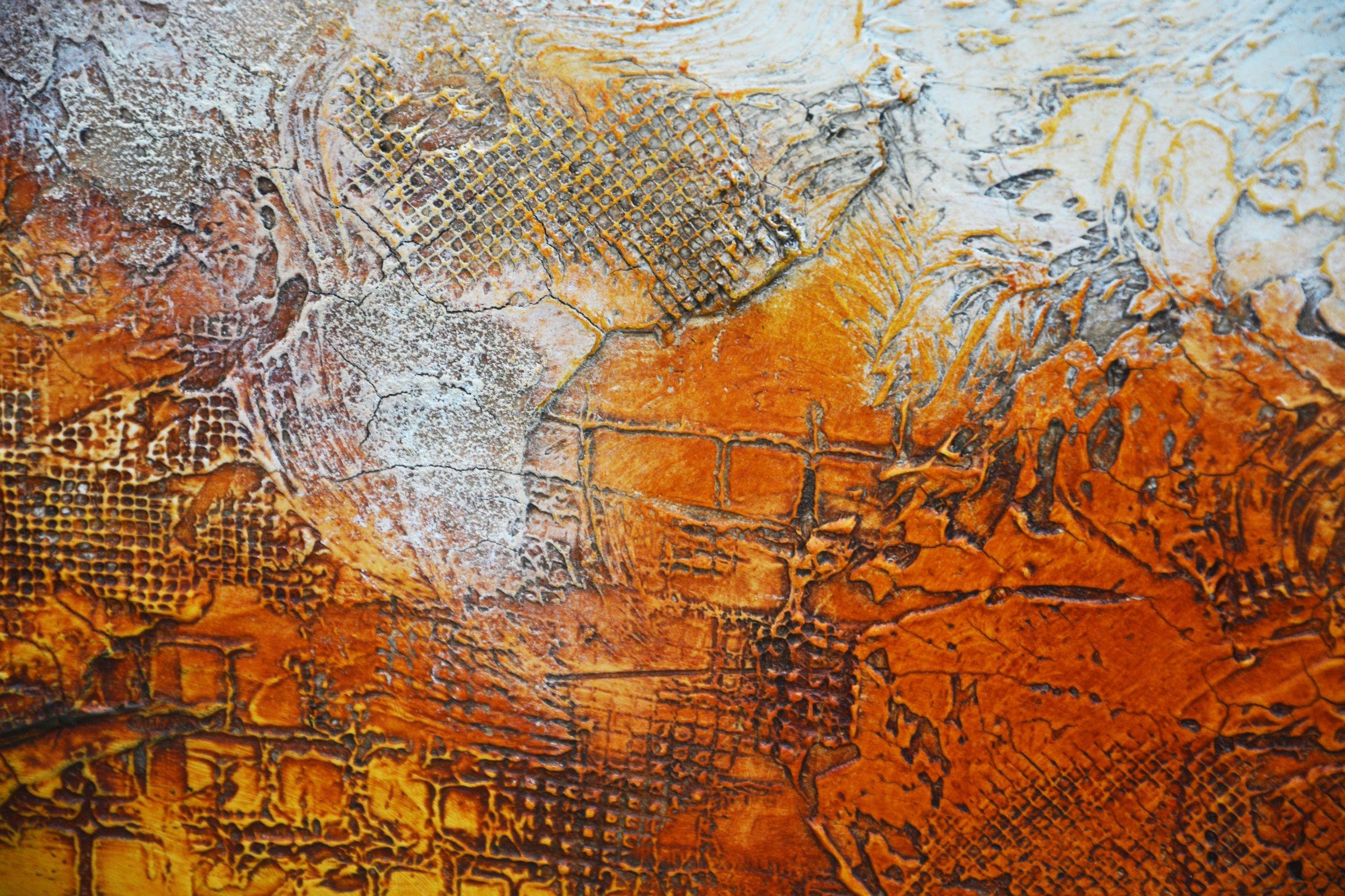 Peinture texturée audacieuse, unique en son genre, qui suscite de magnifiques conversations. Art pour un décor élégant avec de la rouille crème et brune.  Titre : rouille chaude  - Support : Techniques mixtes, texturés  - Support : toile, prête à