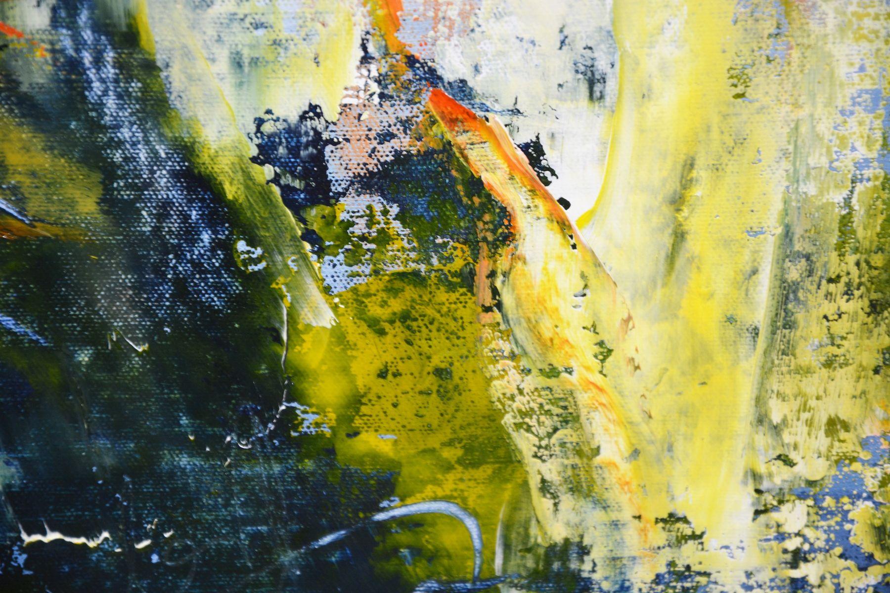 Quadro astratto di grandi dimensioni sui toni del grigio di Payne (grigio blu), blu di Prussia (blu scuro - navy), rosso arancio e giallo. Pittura astratta creata con pennellate gestuali energiche ed espressive. Bellissima composizione e splendidi