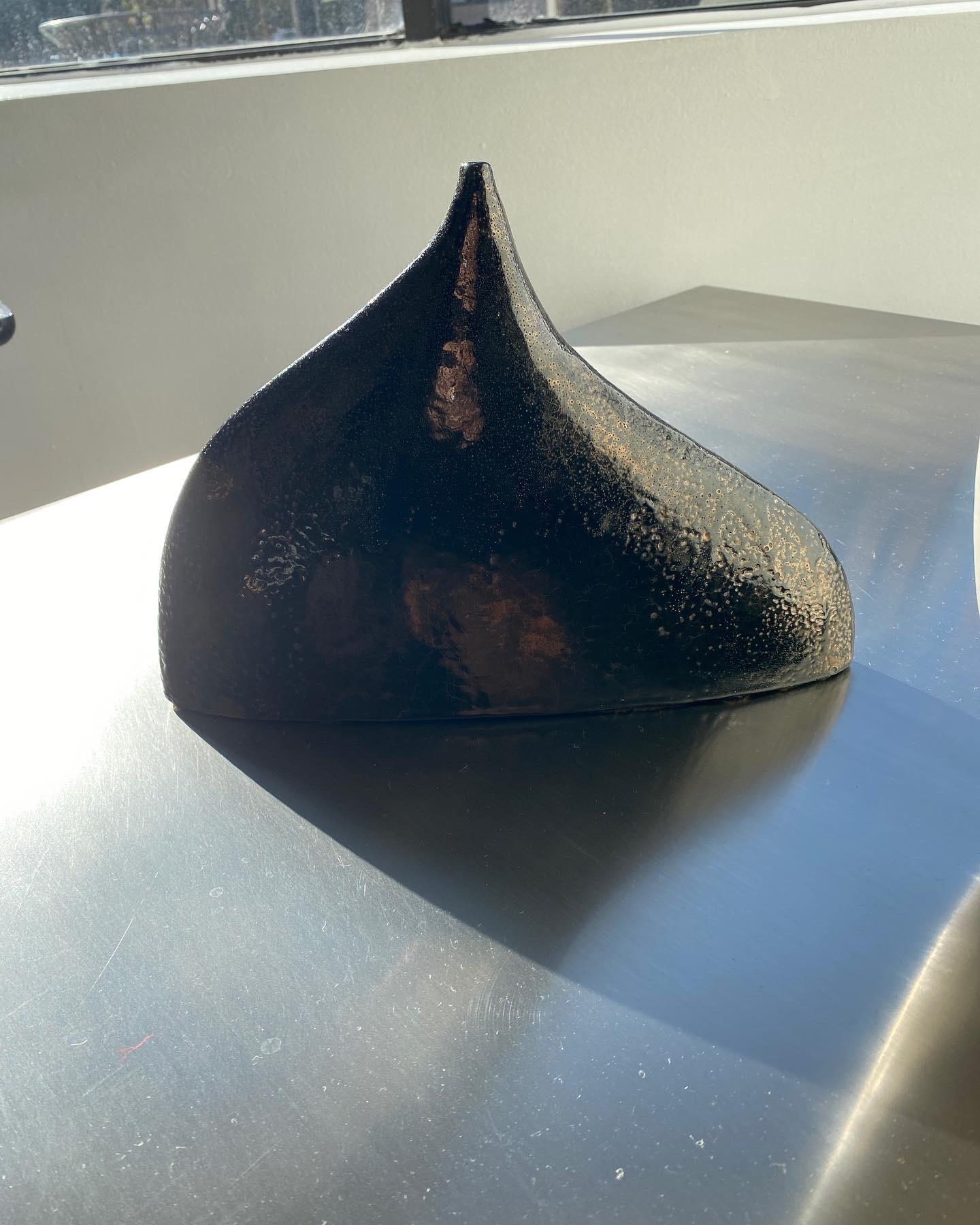 Vase sculptural en céramique française Andre Masson en vente 12