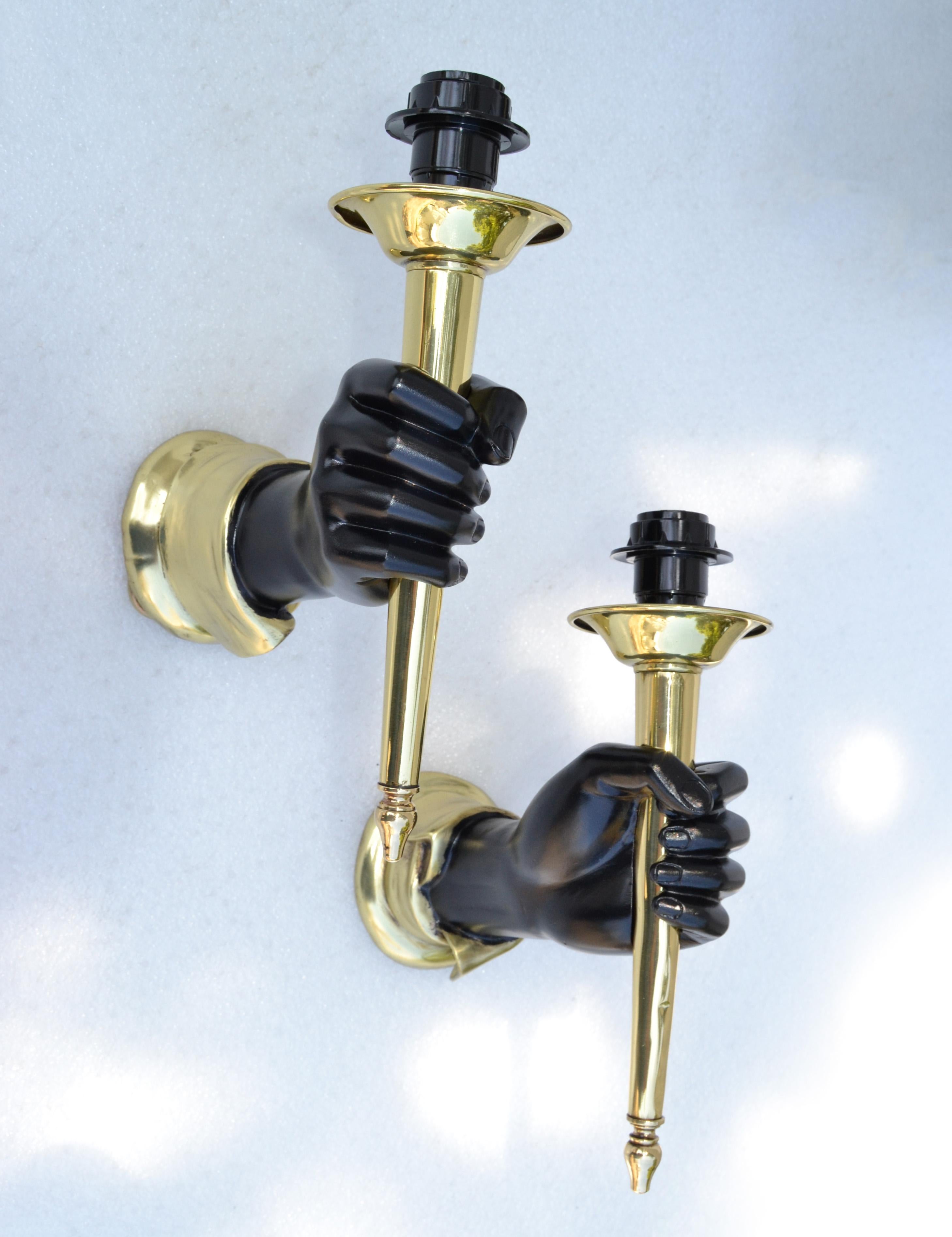 Andre Bronze Sconces Black Finish Hand Holding Light, Wall Lamp 1950 Pair Bon état - En vente à Miami, FL