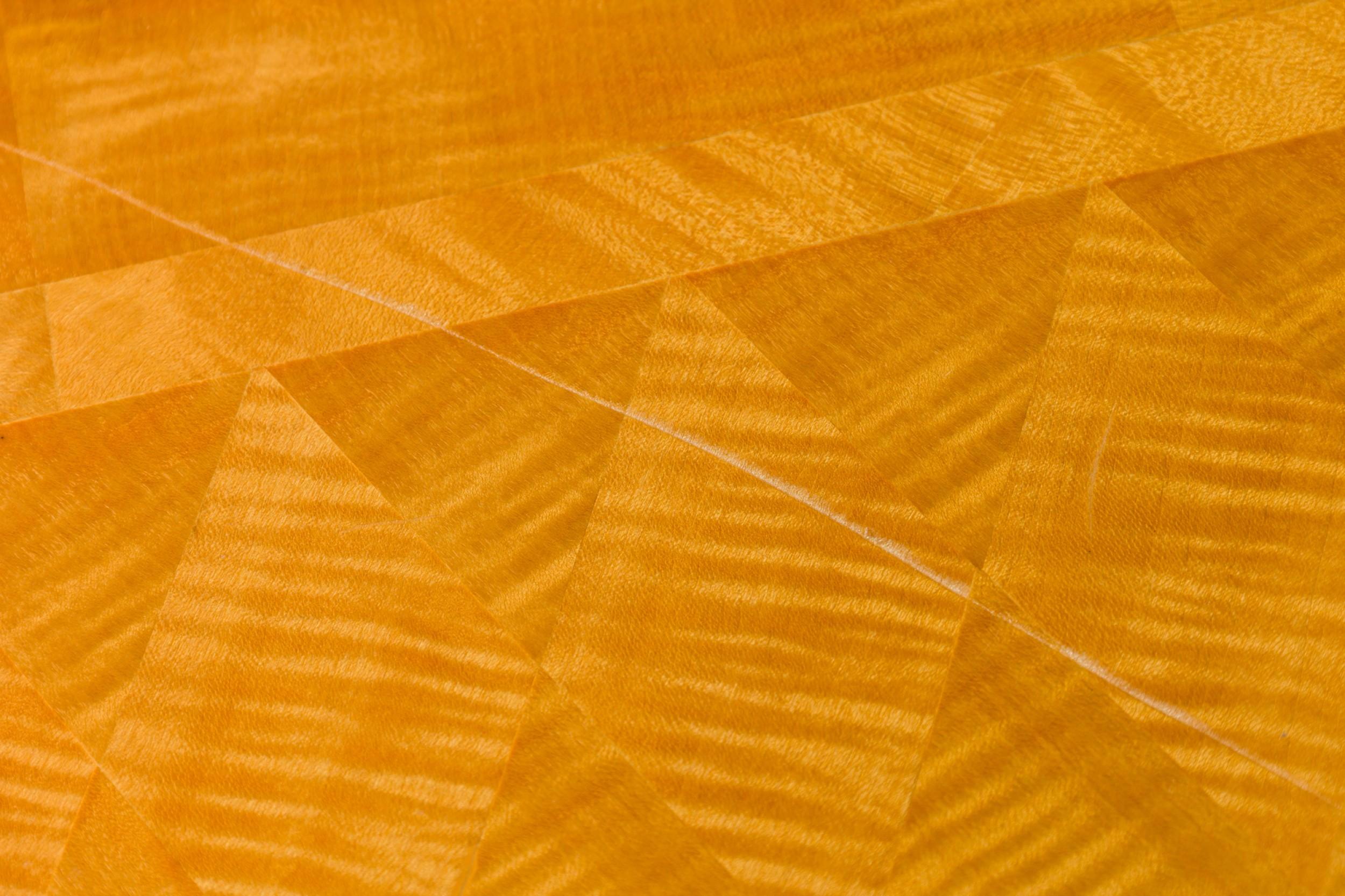 Table de salle à manger française du milieu du siècle en marqueterie et placage de sycomore Andre Arbus en vente 3