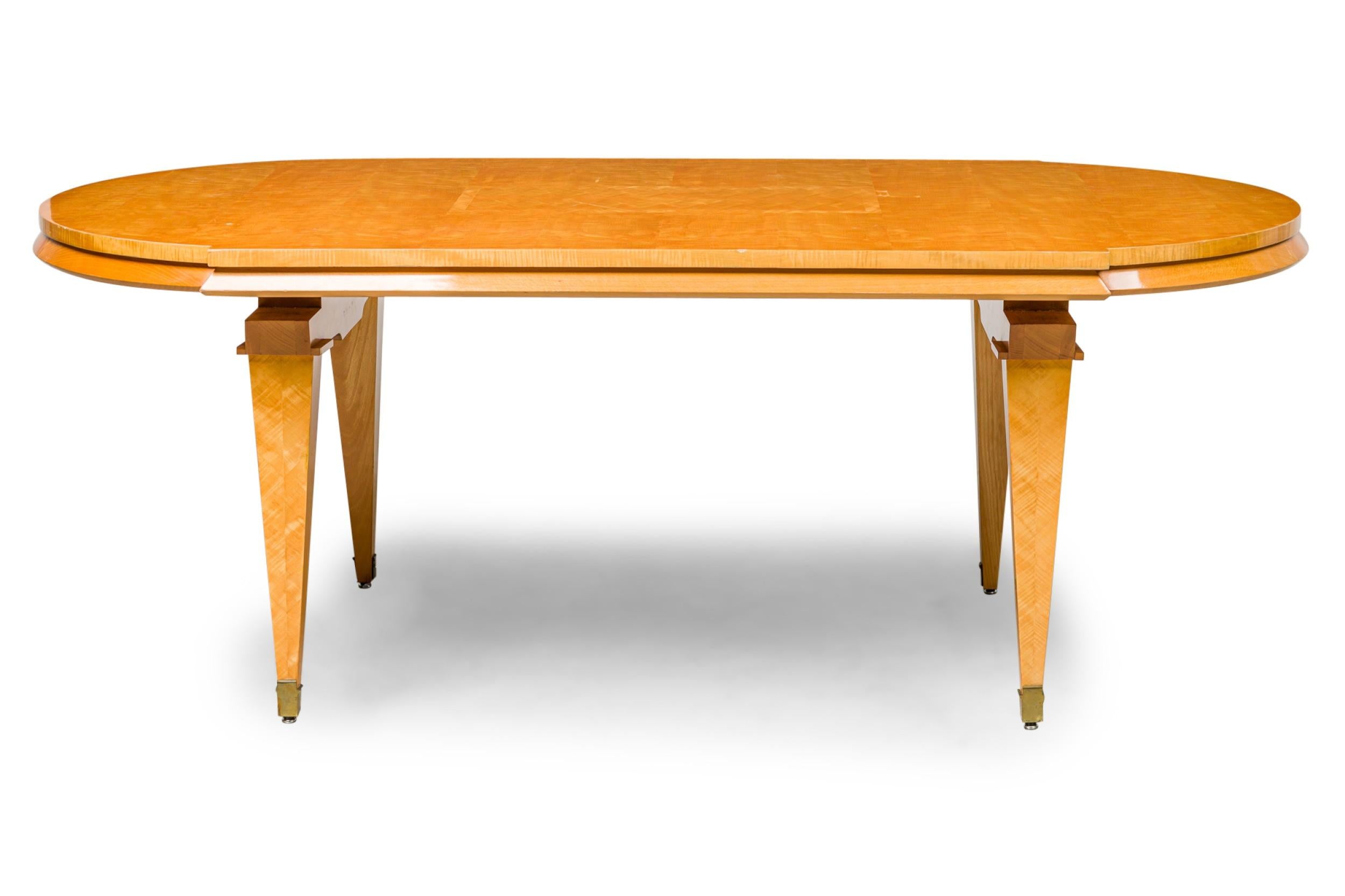 Mid-Century Modern Table de salle à manger française du milieu du siècle en marqueterie et placage de sycomore Andre Arbus en vente
