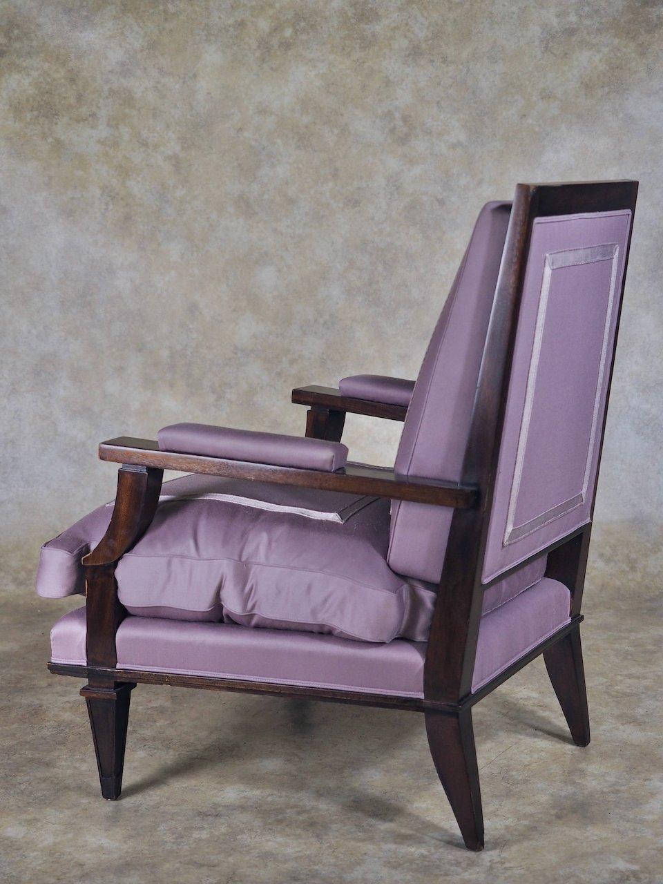 Paire de fauteuils de grande taille de style Andre Arbus Bon état - En vente à Philadelphia, PA