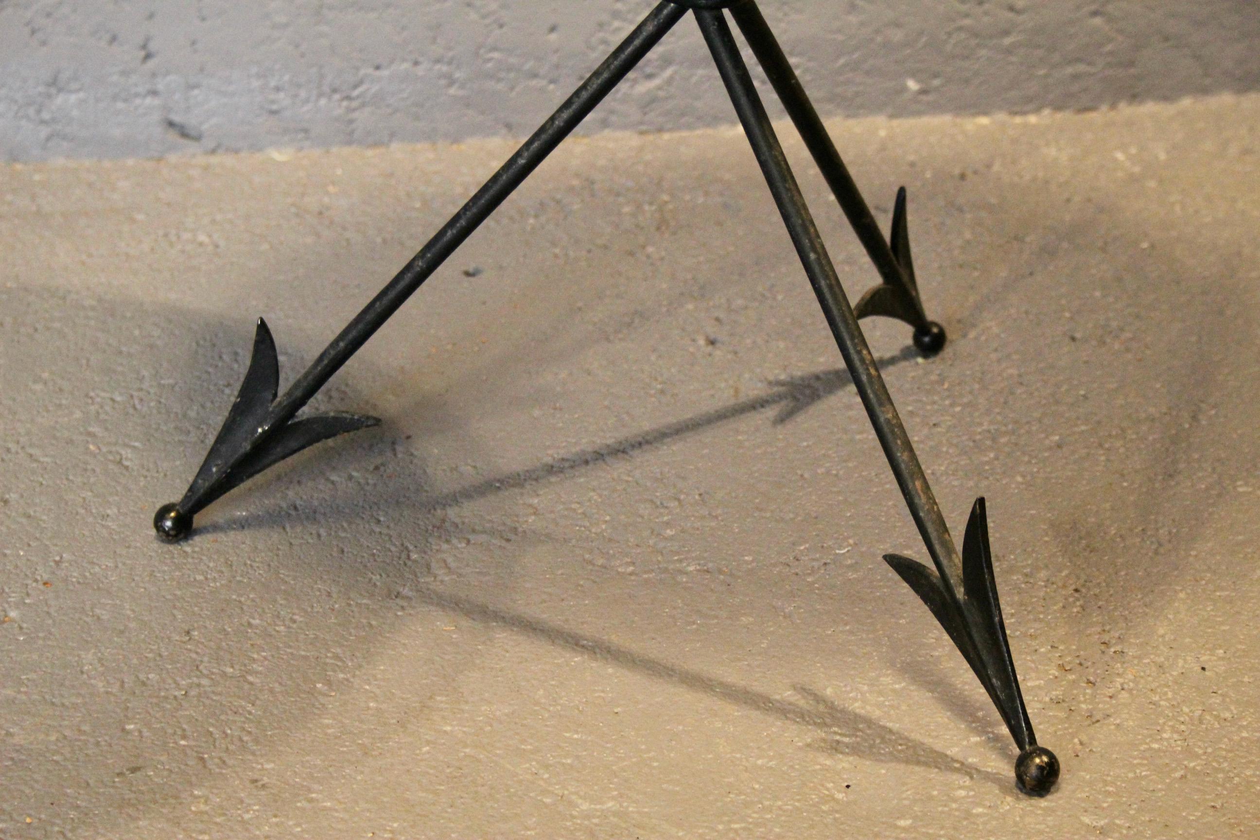 Gueridon in ferro battuto e vetro in stile Andre Arbus in vendita 2