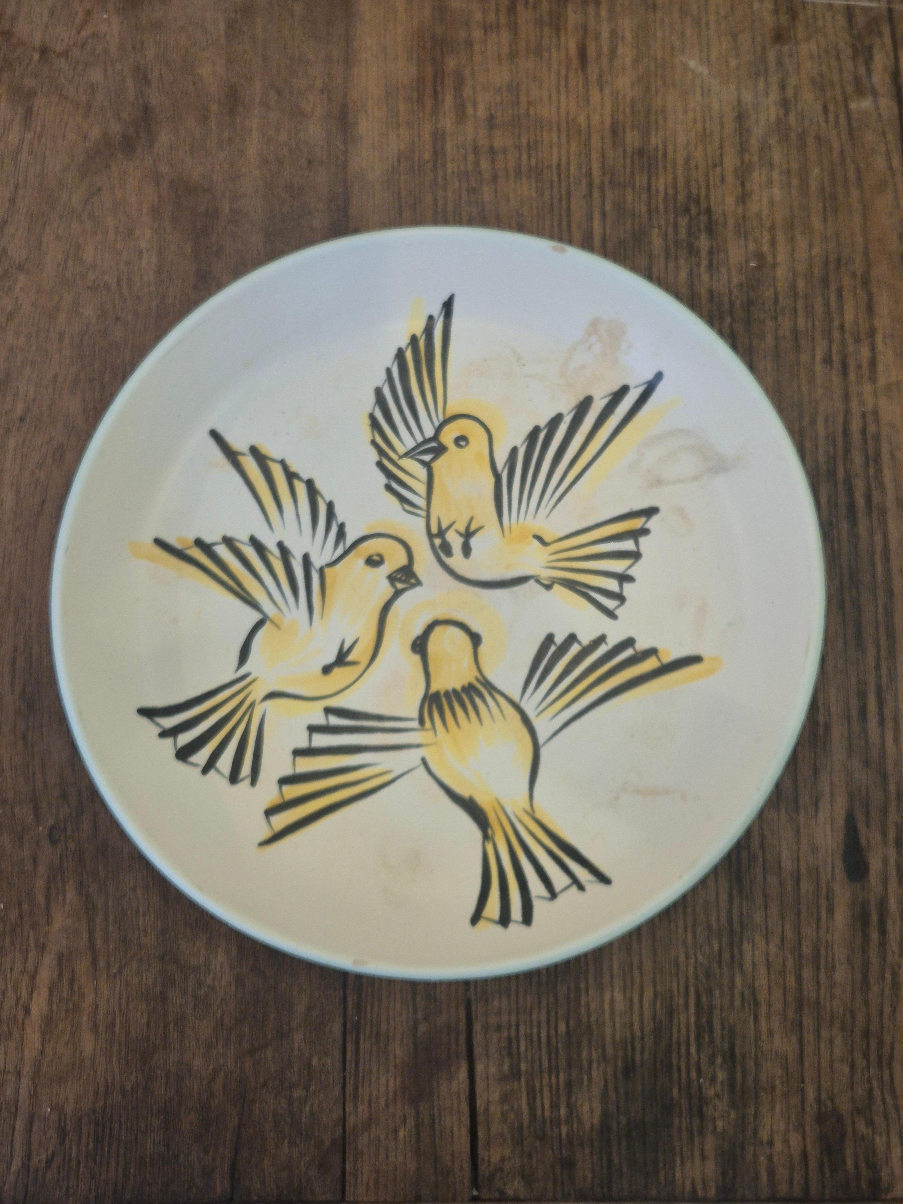 ANDRÉ BAUD (1903-1986) große Platte mit Vogeldekor Vallauris, Frankreich, um 1950 (Moderne der Mitte des Jahrhunderts) im Angebot