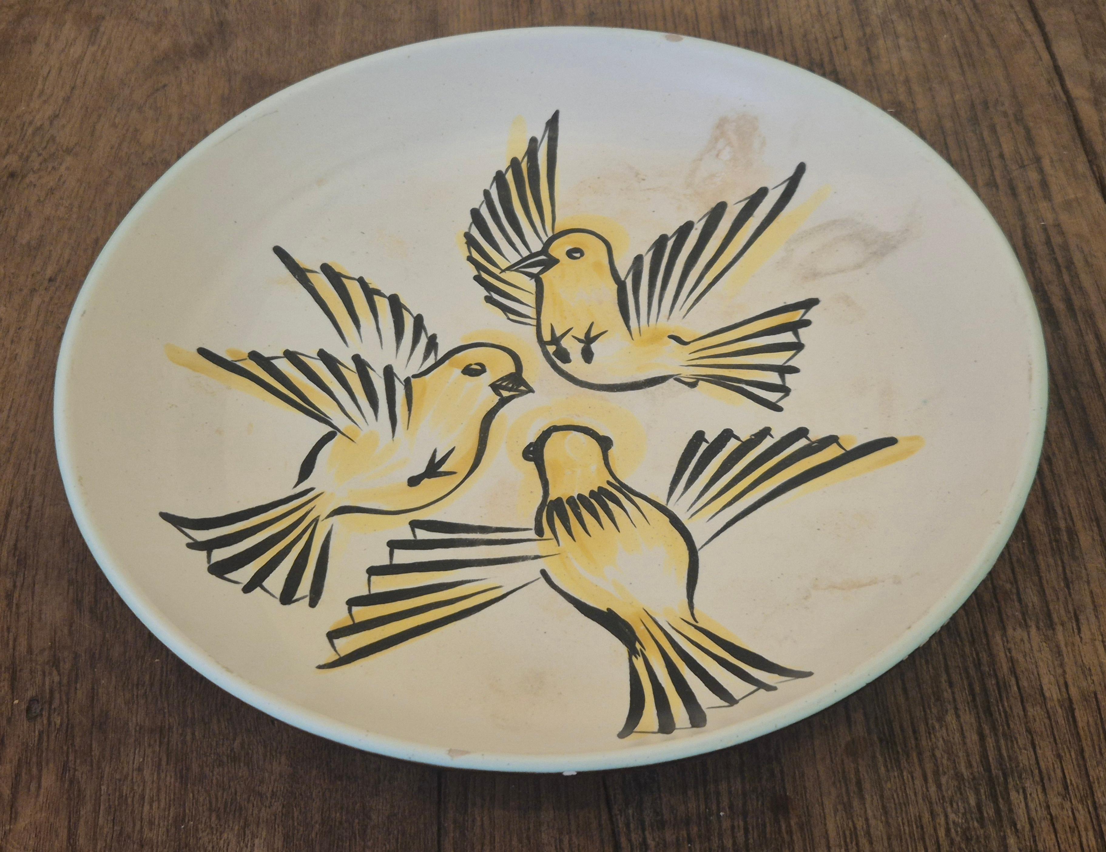 ANDRÉ BAUD (1903-1986) große Platte mit Vogeldekor Vallauris, Frankreich, um 1950 (Französisch) im Angebot