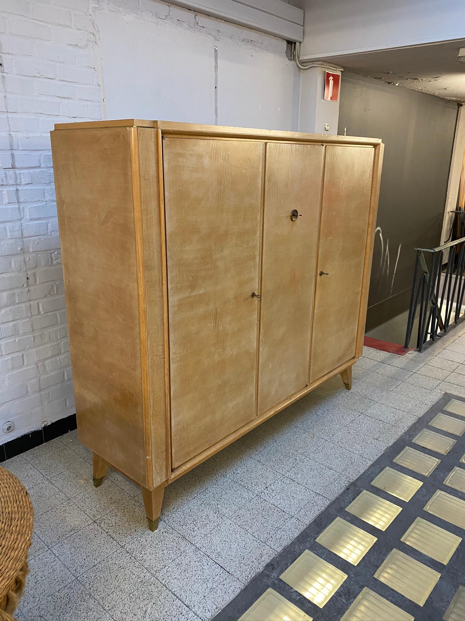 André Beaudoin, Art Deco Cabinet in Sycamore and Bronze, circa 1940-1950 For Sale 4